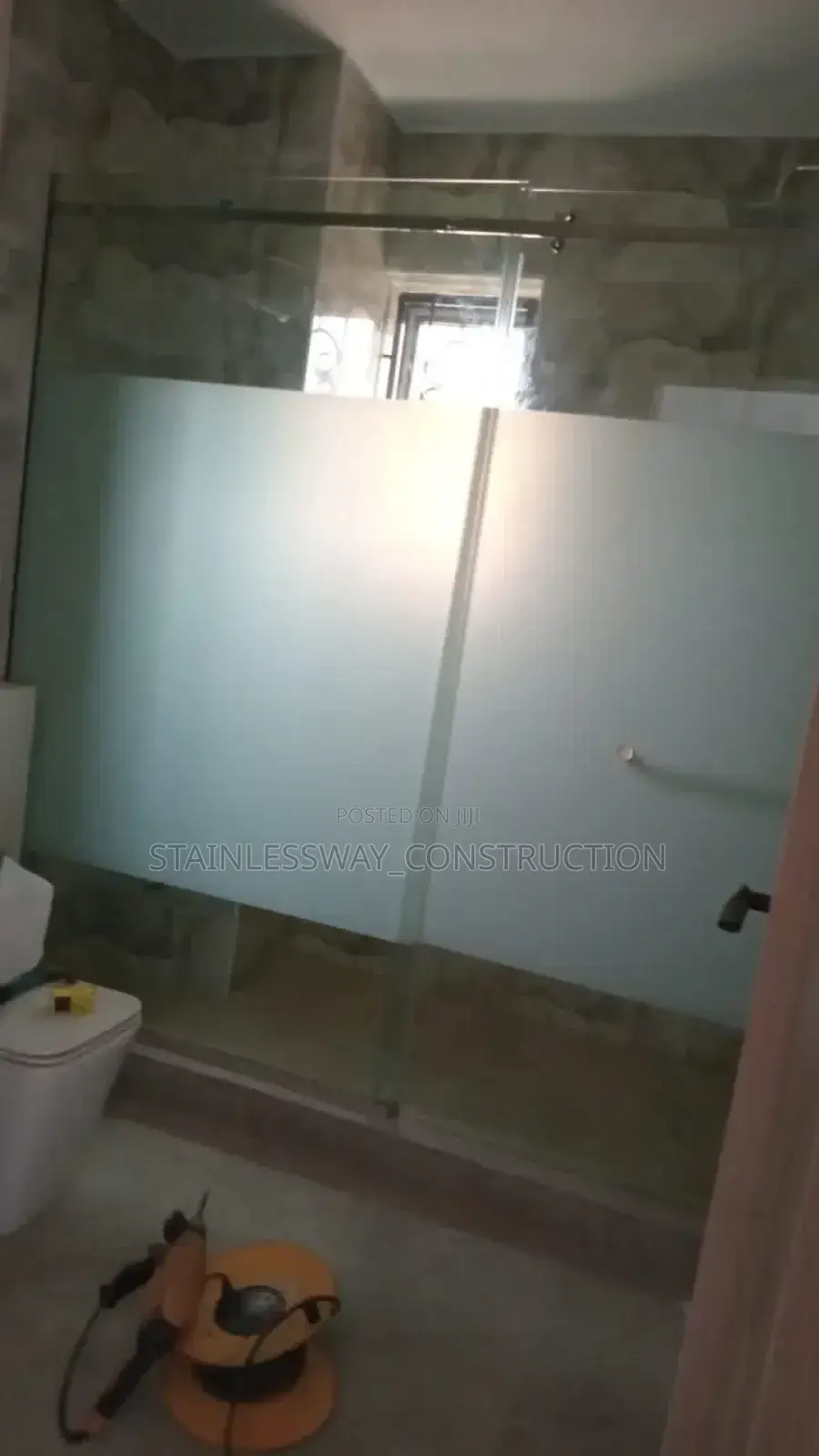 Showercubiclecleanandfreshexperienceluxuryglass
