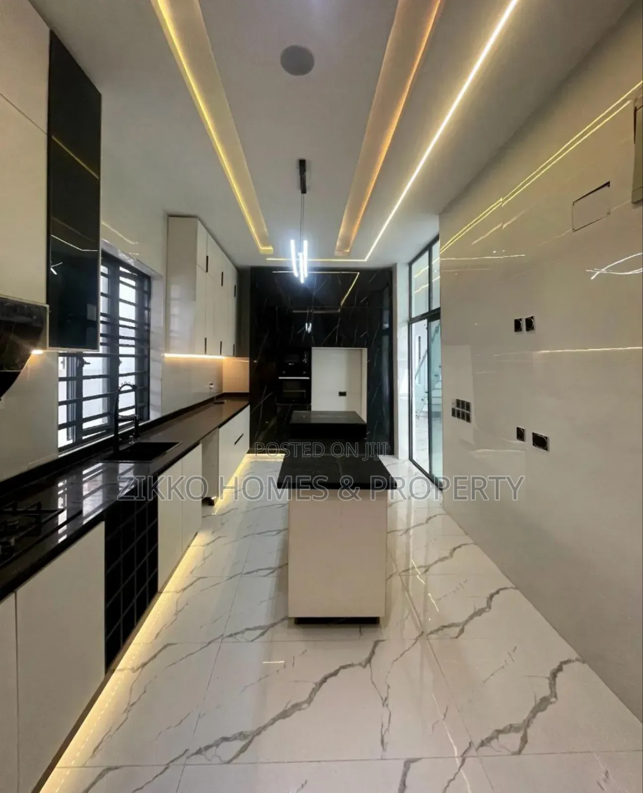 5bdrm Duplex in Ajah for sale