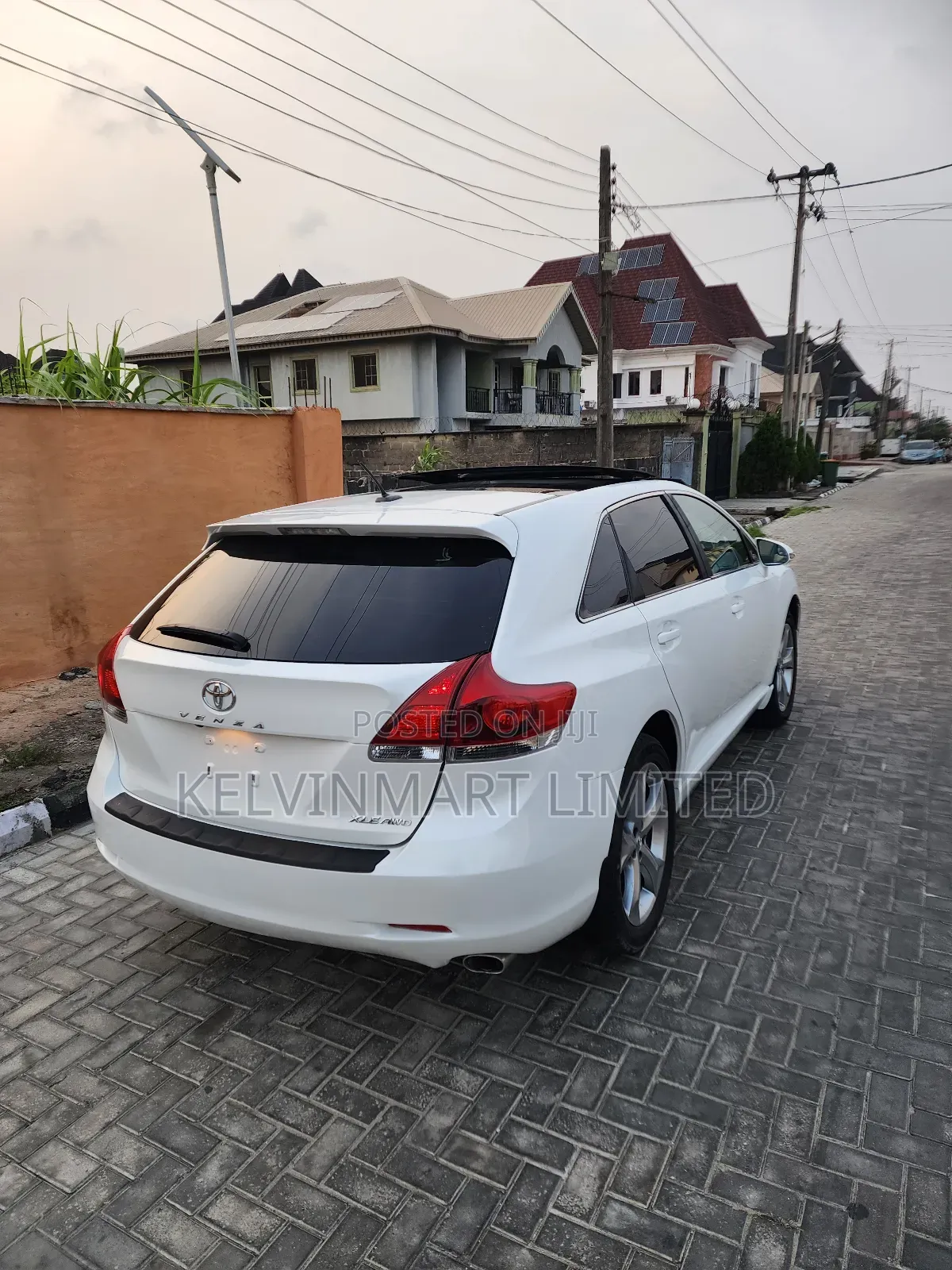 Toyota Venza XLE 4dr Wagon AWD (3.5L 6cyl 6A) 2015 White