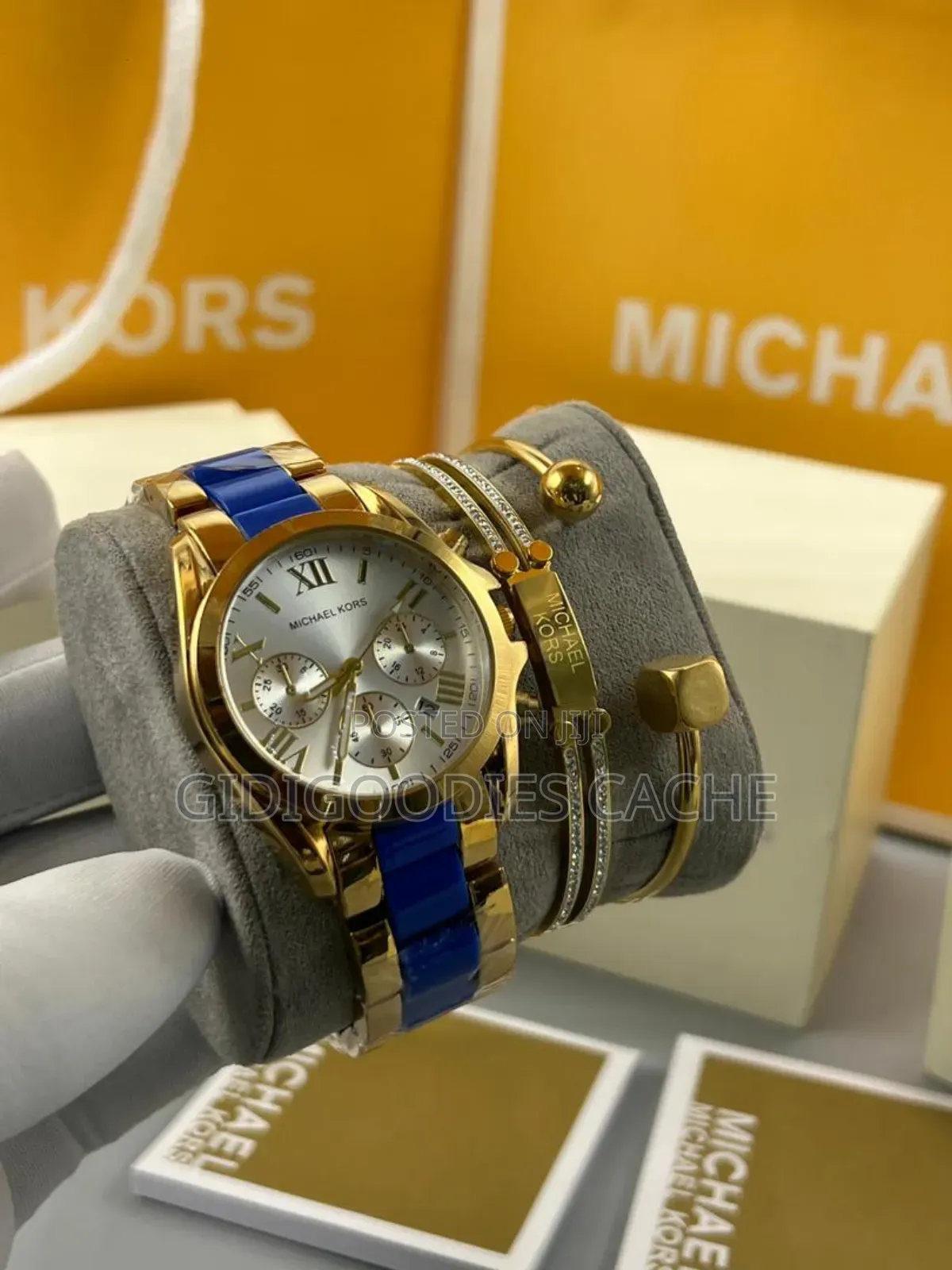 Michael Kors 3in1 Female Watch Bracelet Set