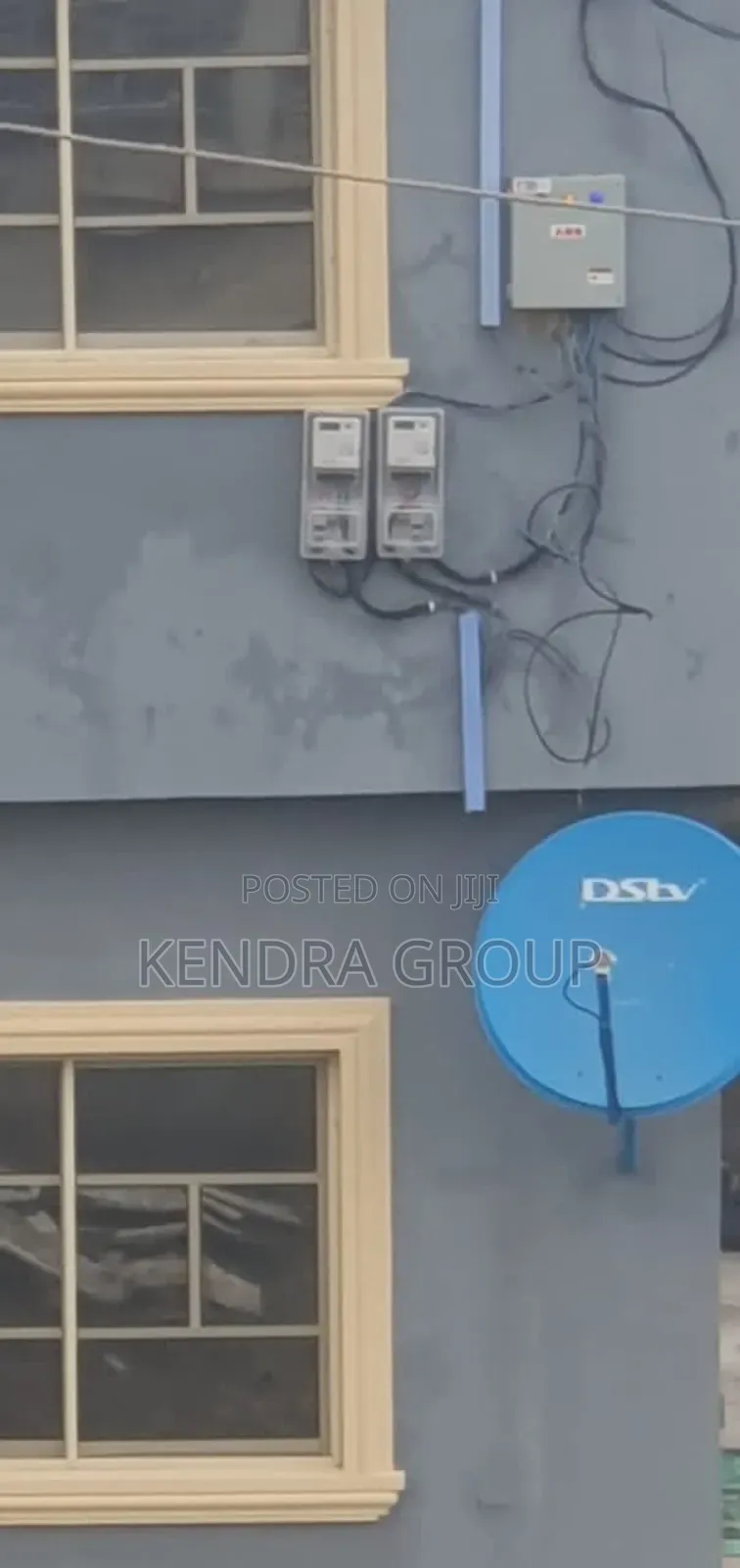 2bdrm Block of Flats in New Town, Ojokoro, Agric for sale