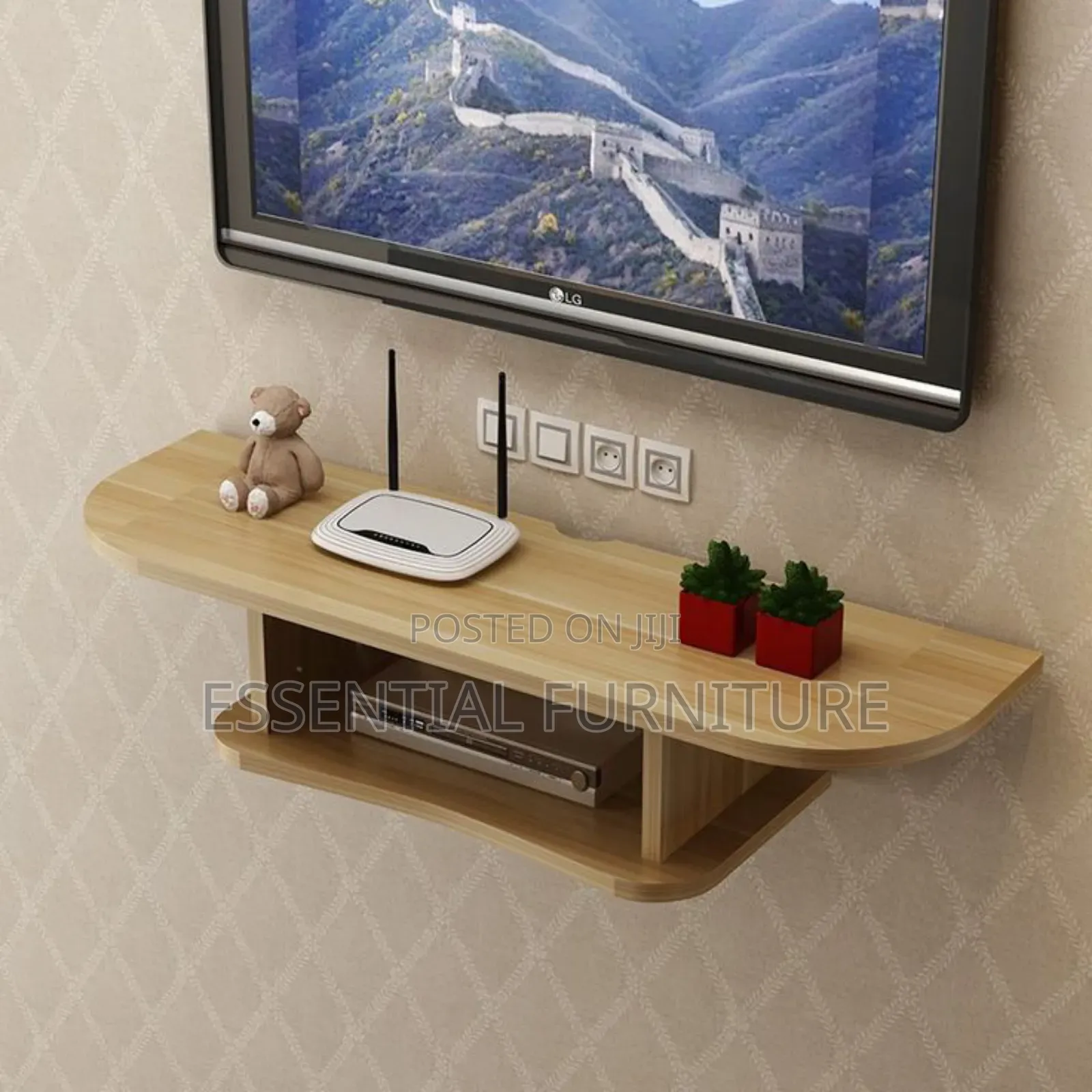 Wall Mounted TV Shelf