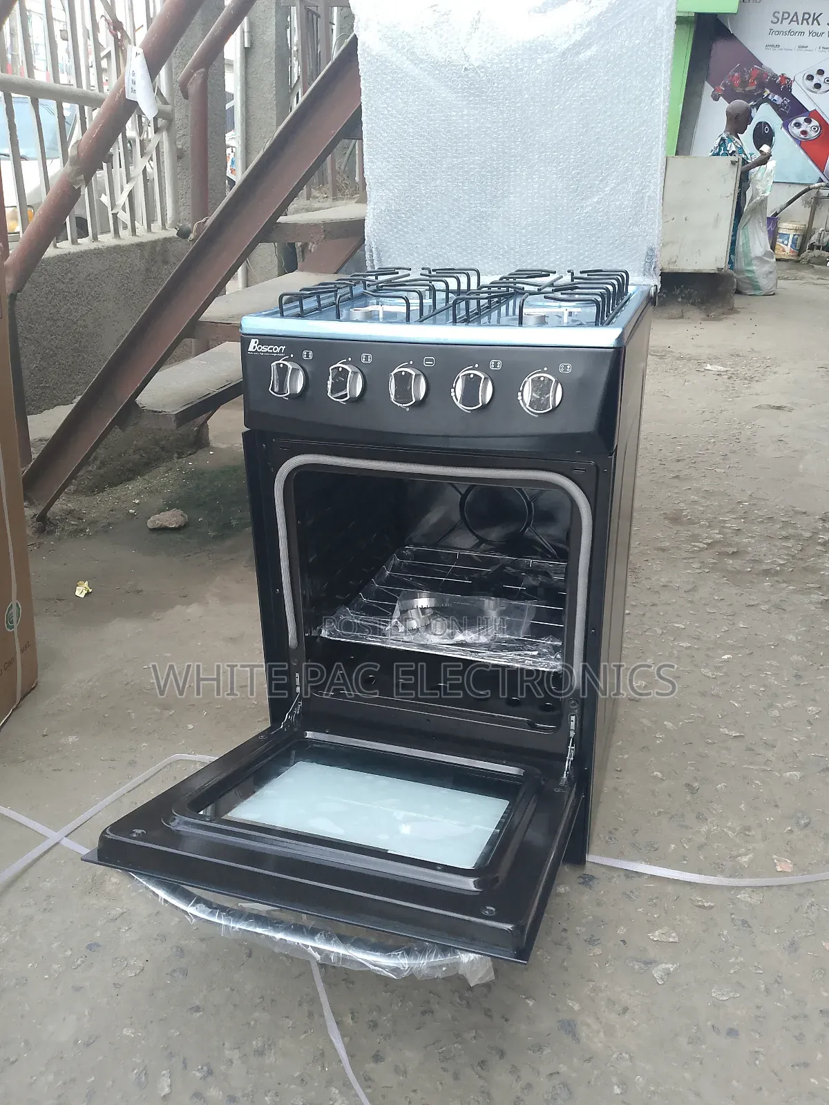Boscon Automatic Standing 4 Gas Cooker With Oven Grill >2yrs