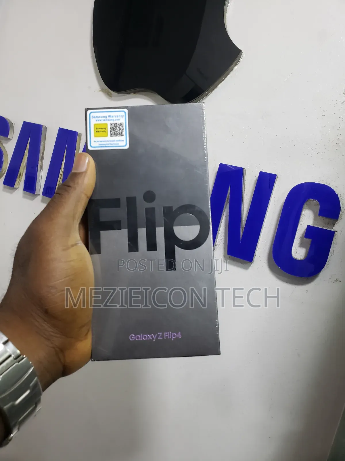 New Samsung Galaxy Z Flip4 256 GB Gray