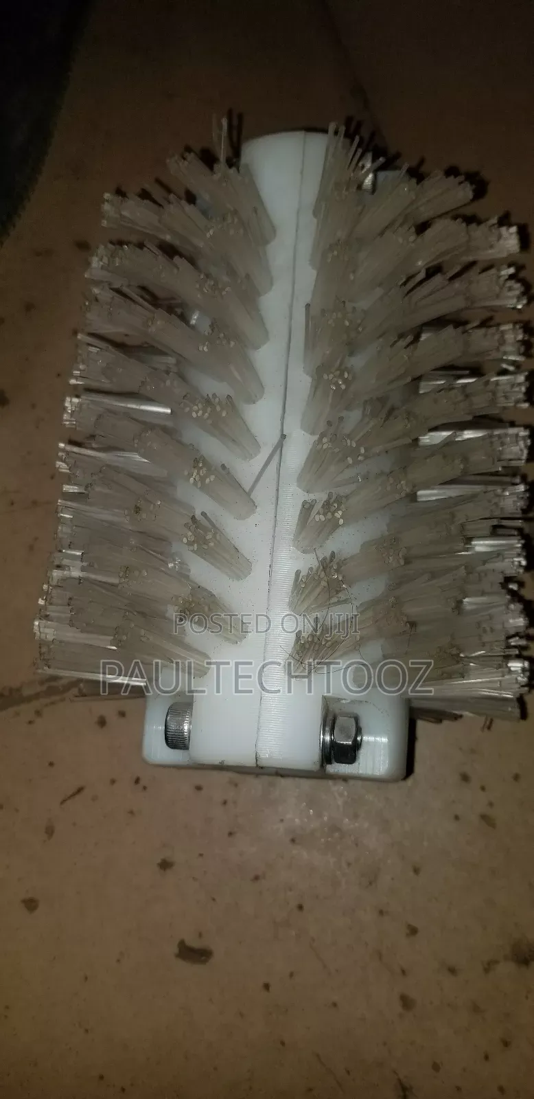 Pipe and Tube Cleaning Brush