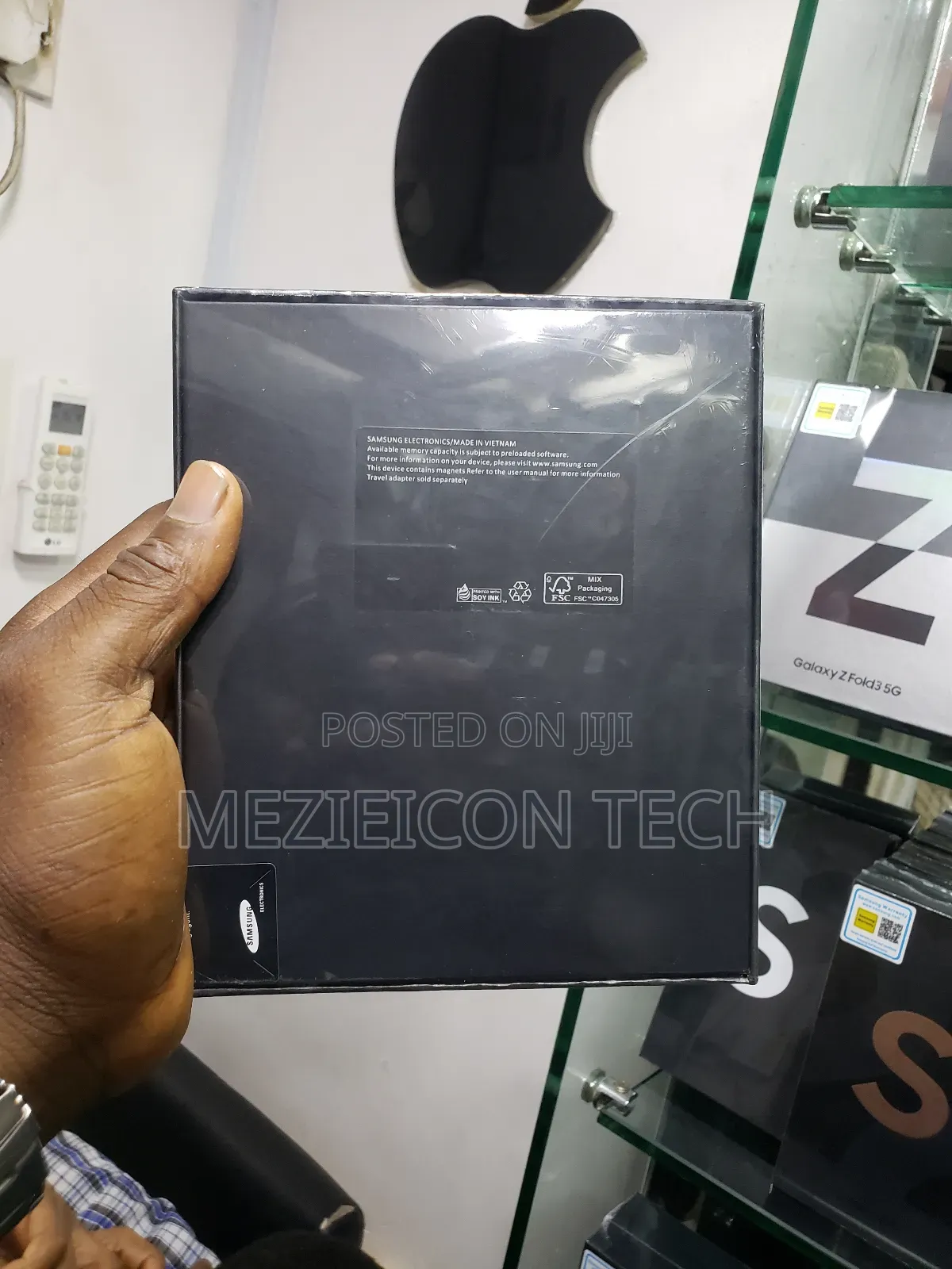 New Samsung Galaxy Z Fold4 256 GB Black