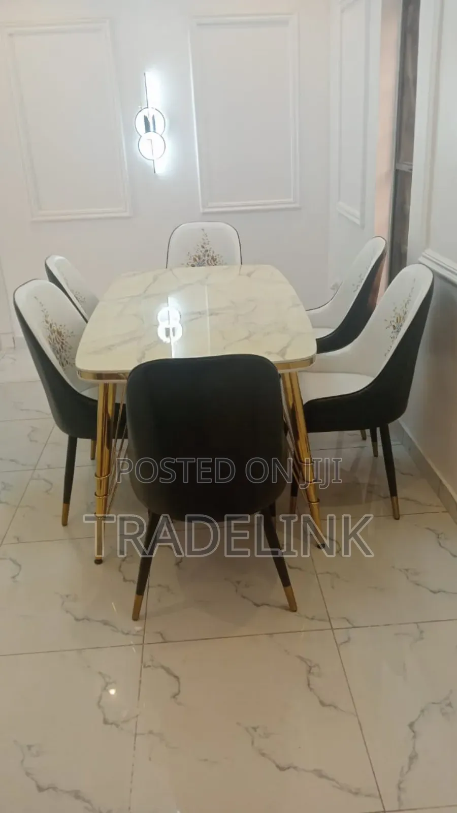 Exquisite Dinning Set