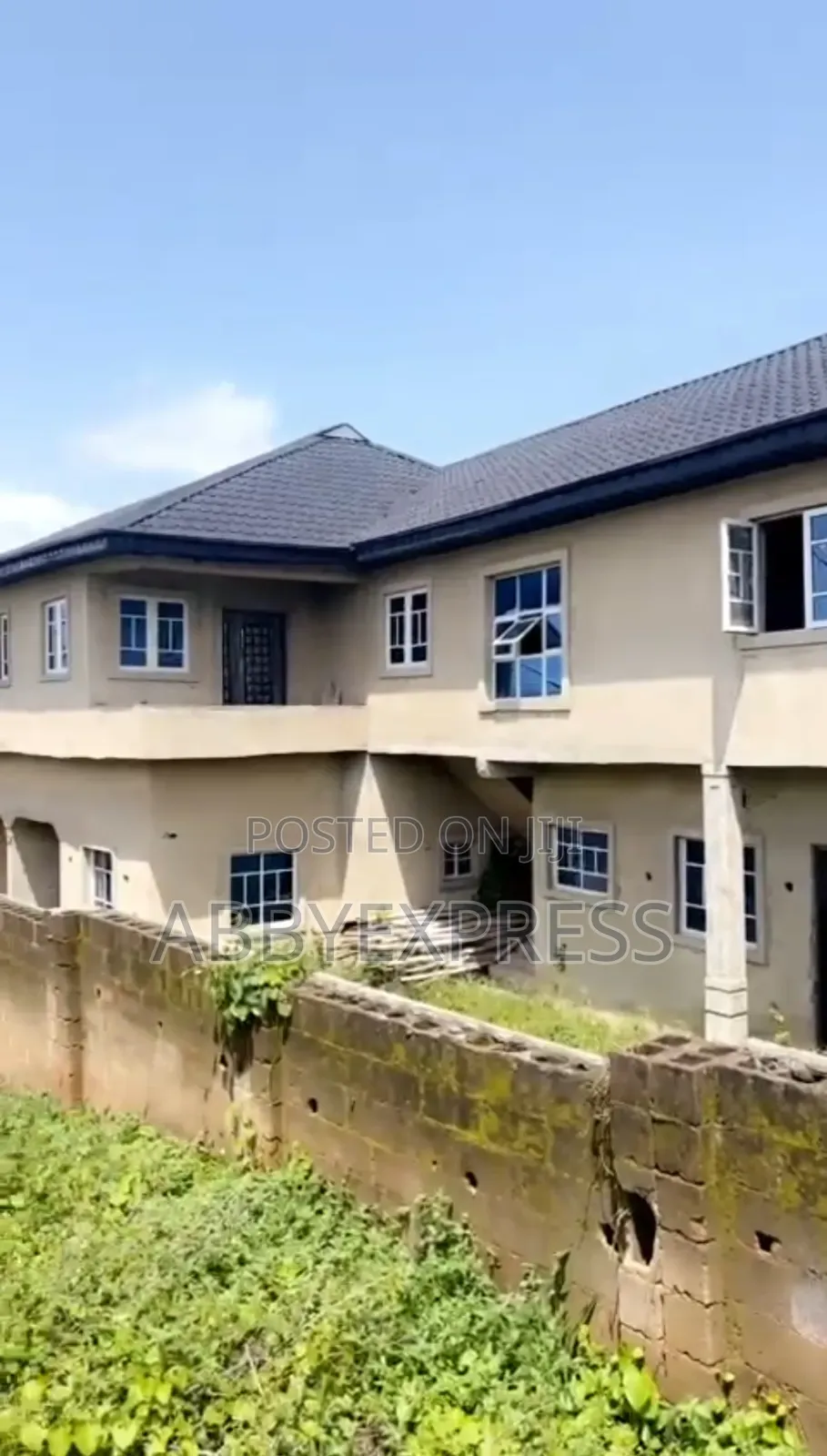 12bdrm Duplex in Akala Express for sale