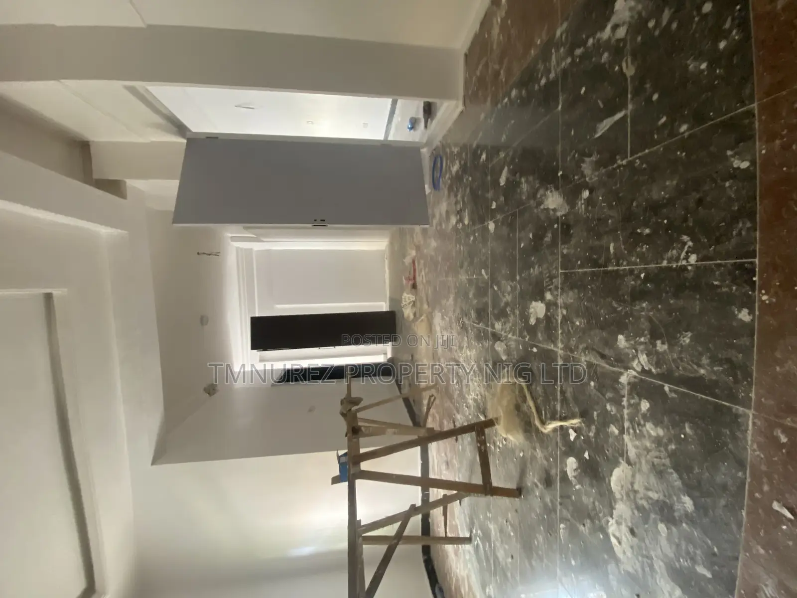 1bdrm Apartment in Chevron for rent