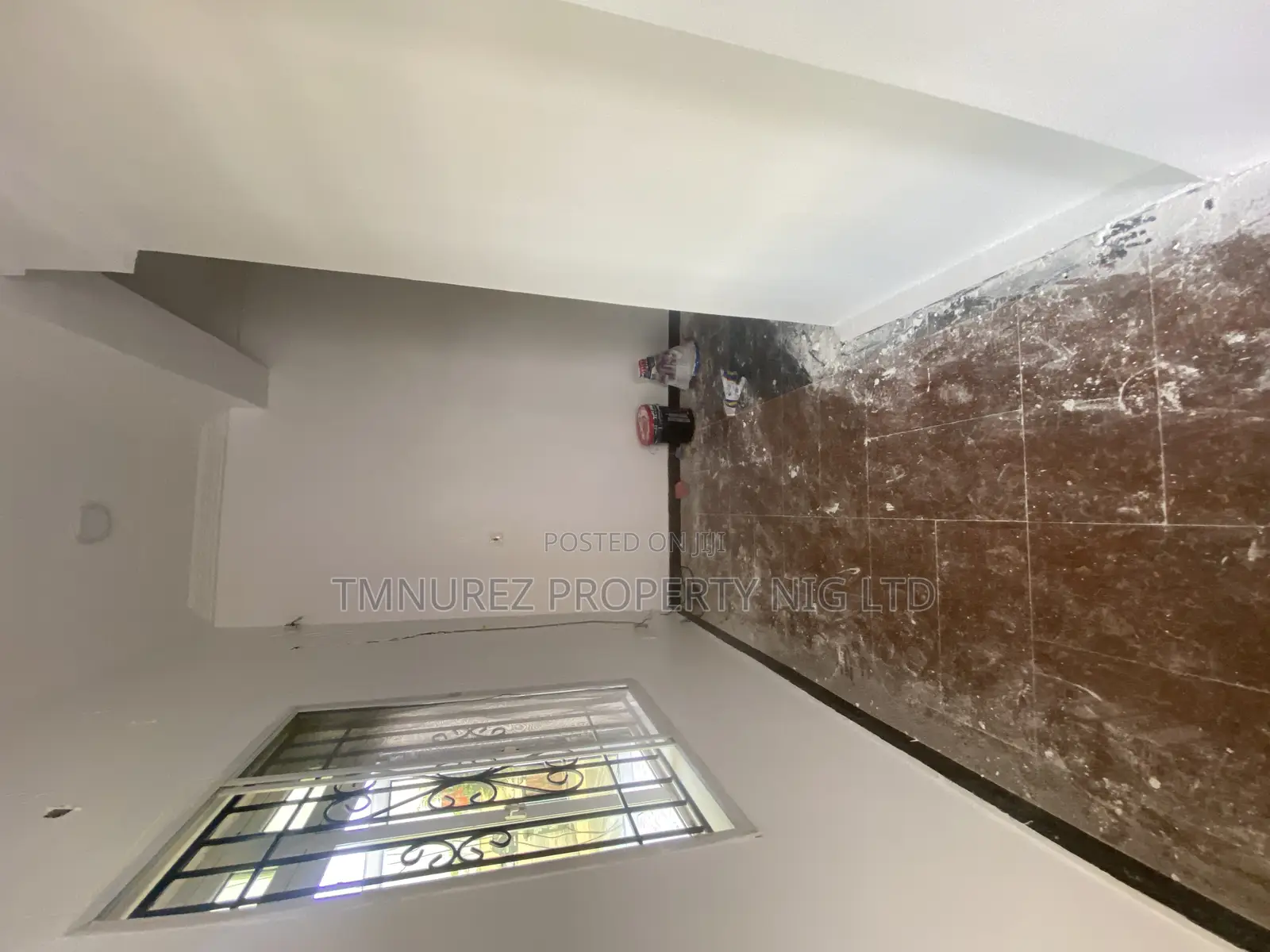 1bdrm Apartment in Chevron for rent
