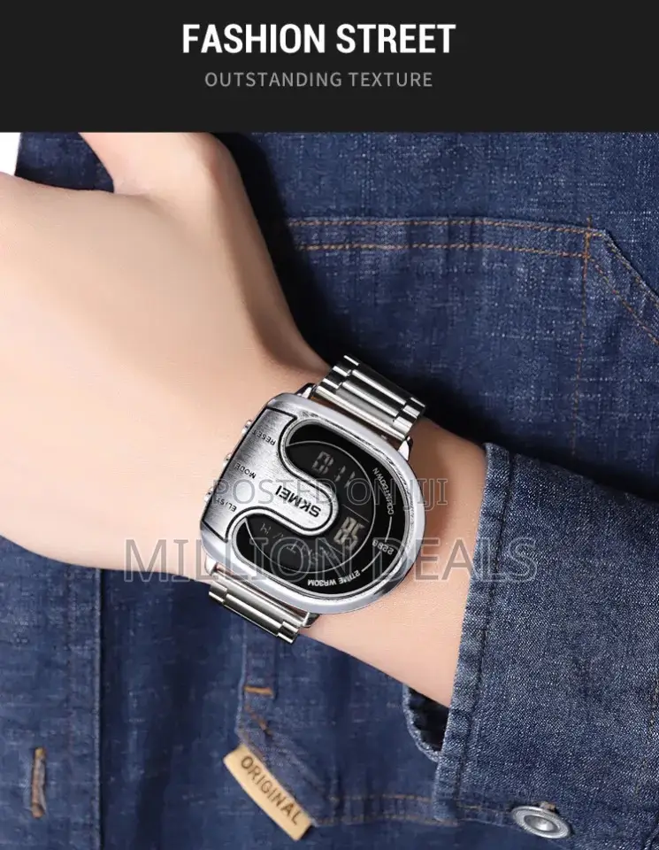 Stylish Trendy Men’s Silver C Inspires Wrist Watch
