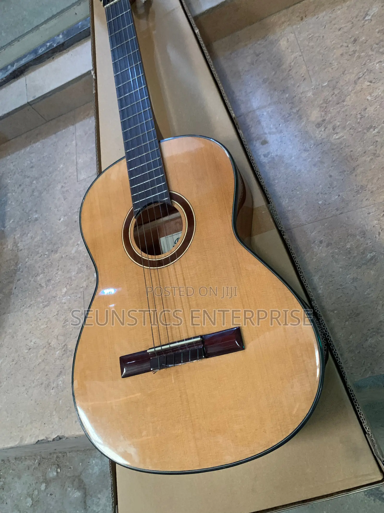 Quality Ibanez GA15 NT Classical Acoustic Guitar