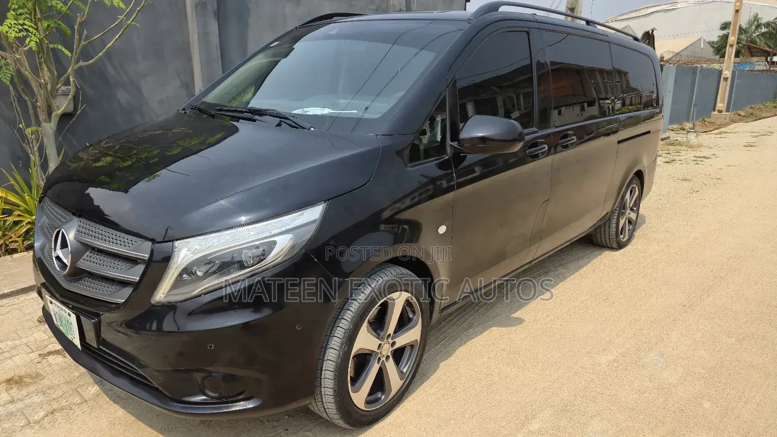 Mercedes-Benz Viano 2017 Black