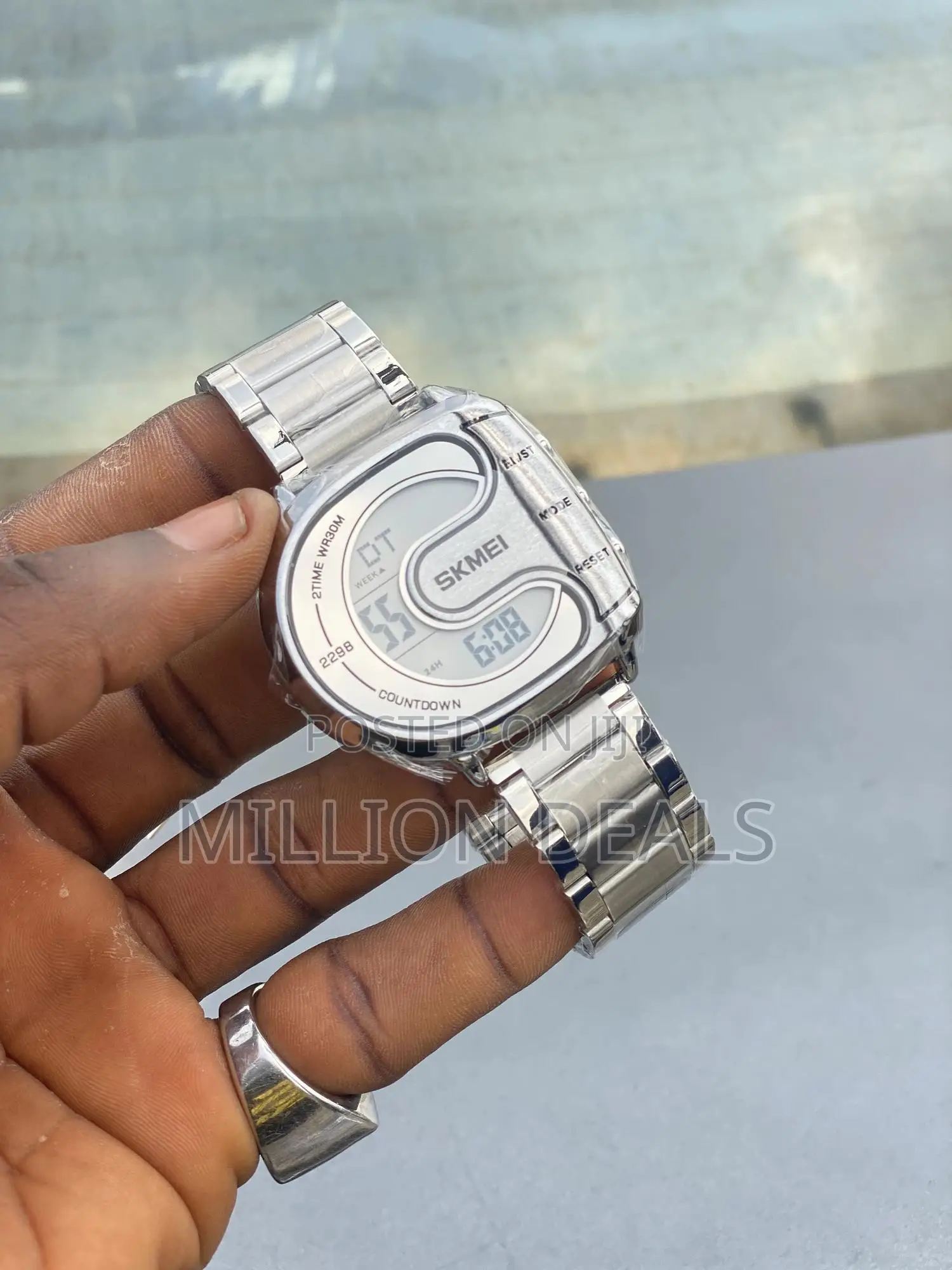 Stylish Trendy Men’s Silver C Inspires Wrist Watch