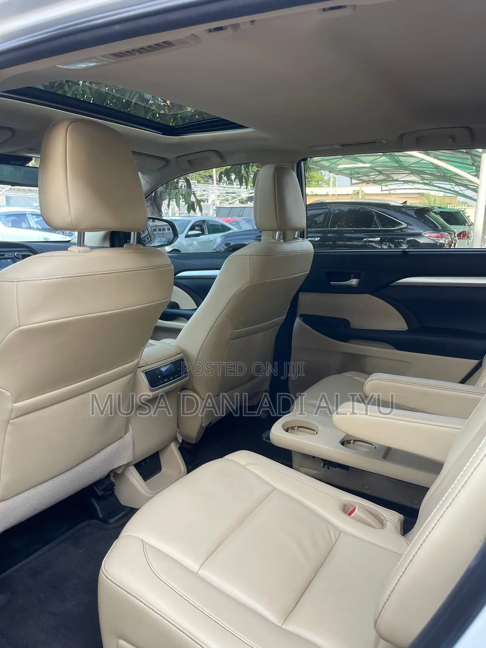Toyota Highlander XLE 4x2 V6 (3.5L 6cyl 8A) 2018 White