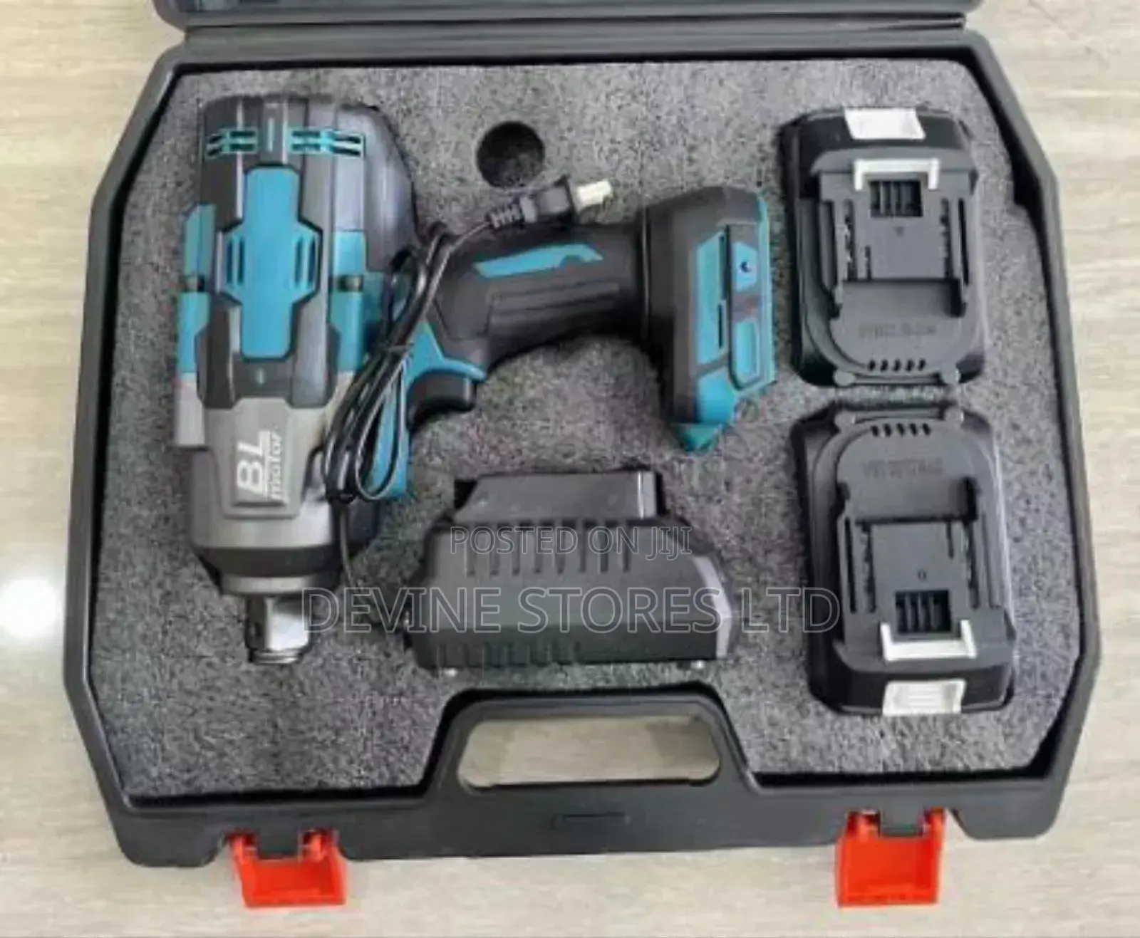 Makita Cordless Impact Wrench Machine
