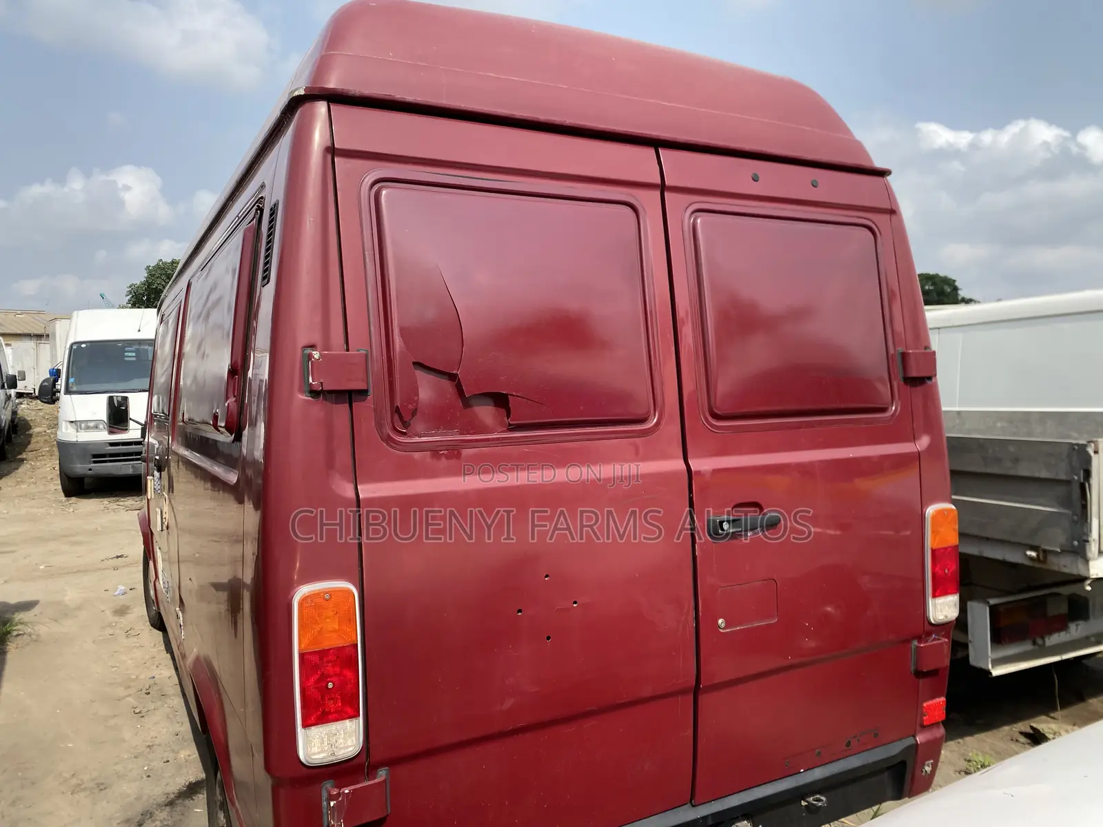 Mercedes-Benz T1/TN 1997 Red