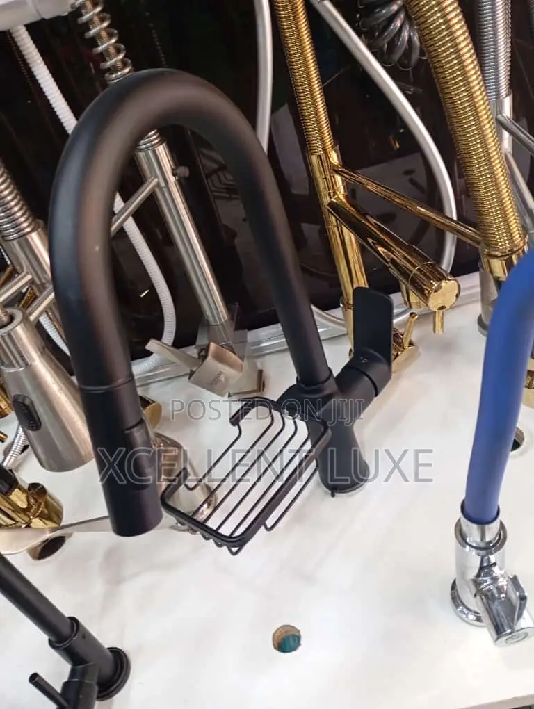 Pull Out Sink Mixer Tap With Soap Holder