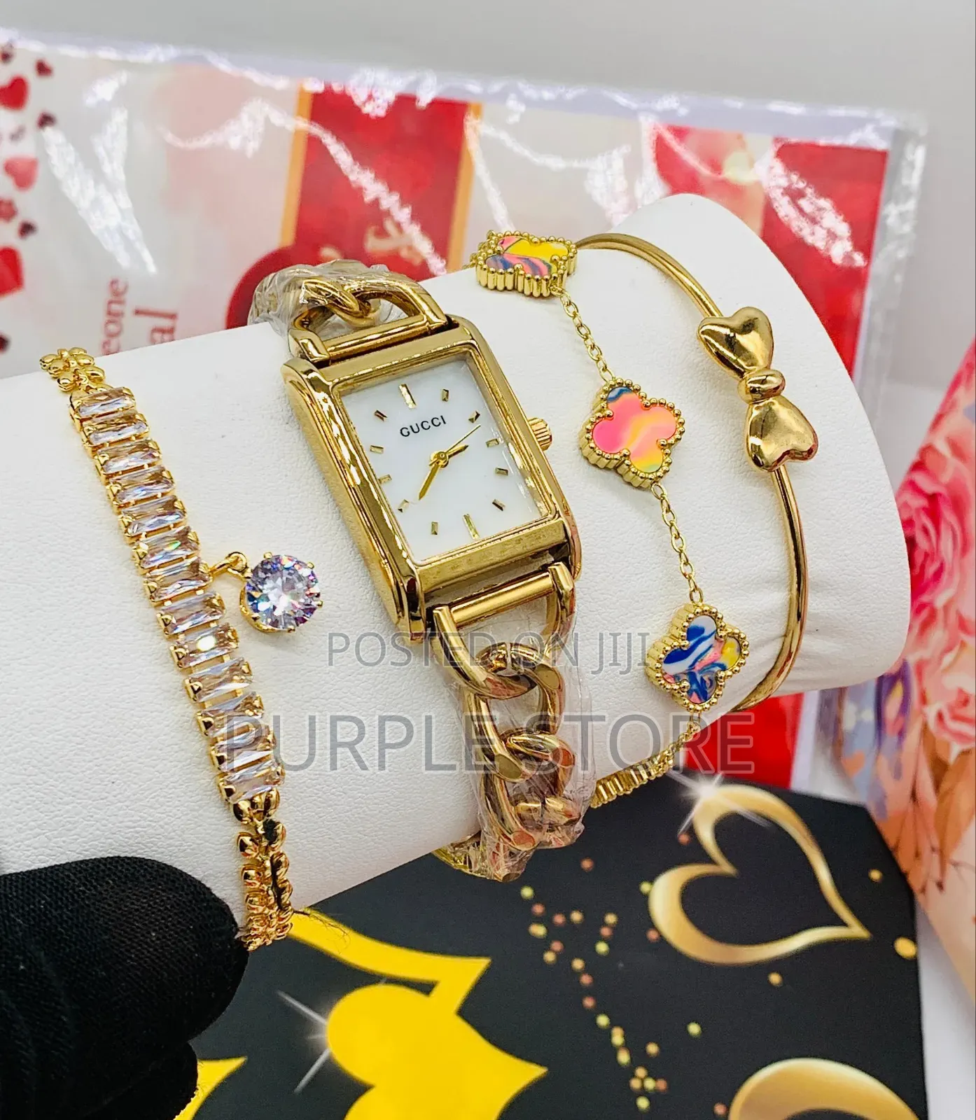 Gucci Women--Watch- -Bracelets