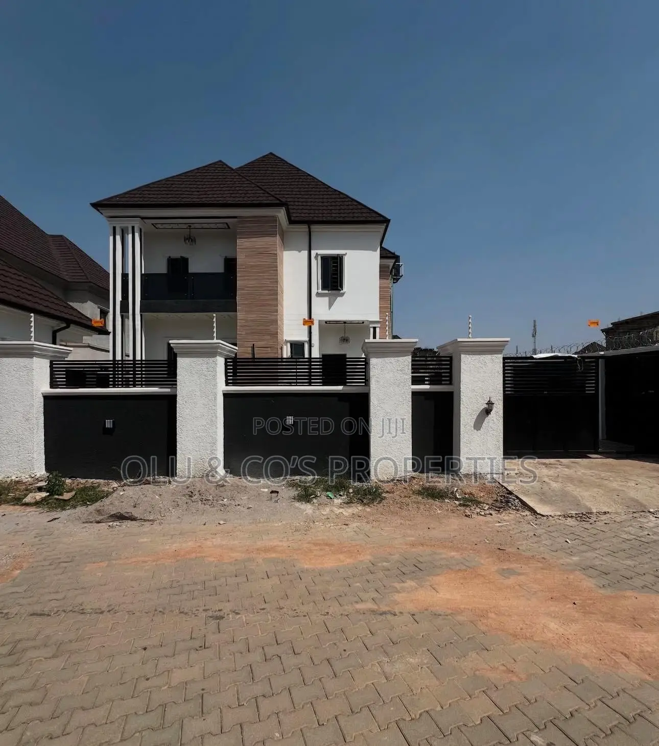 4bdrm Mansion in Aco Amac Estate, Lugbe District for sale