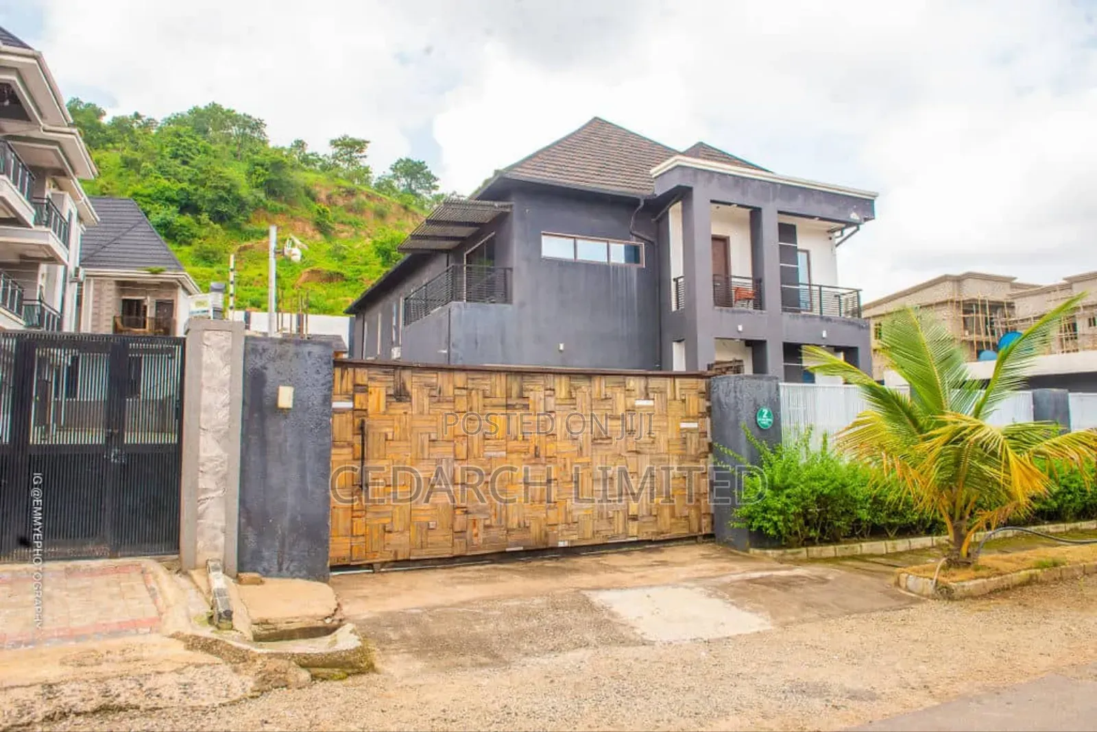 Furnished 5bdrm Duplex in Dawaki for sale