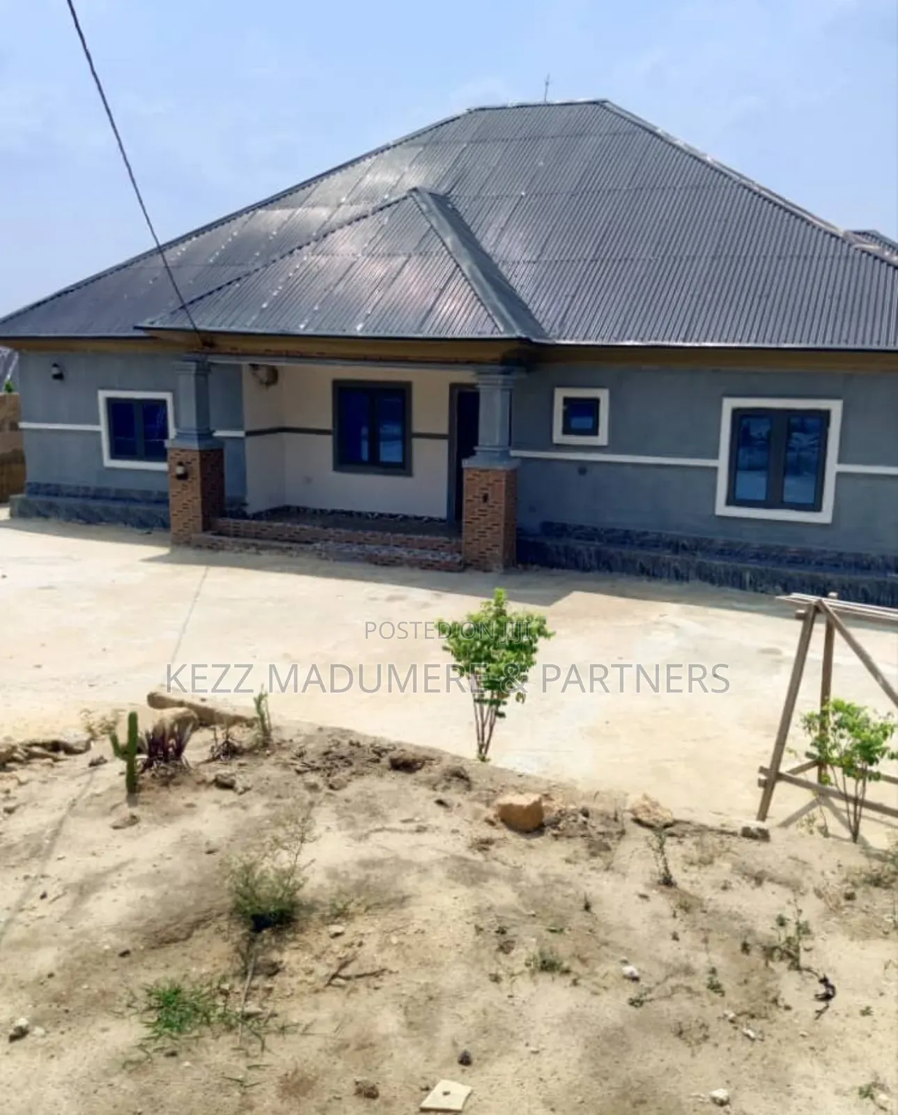 3bdrm Bungalow in Ekperi Nsukara Road, for sale