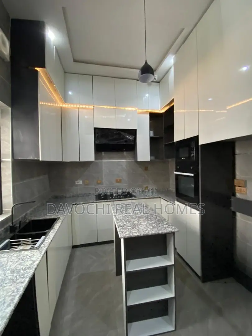 4bdrm Duplex in Ikota, Lekki for sale
