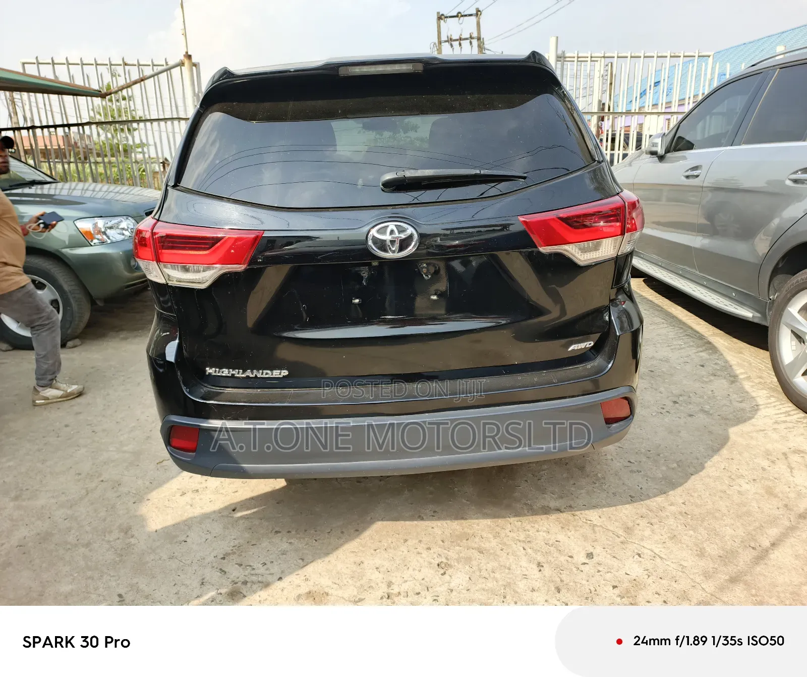 Toyota Highlander LE 4x2 (2.7L 4cyl 6A) 2016 Black