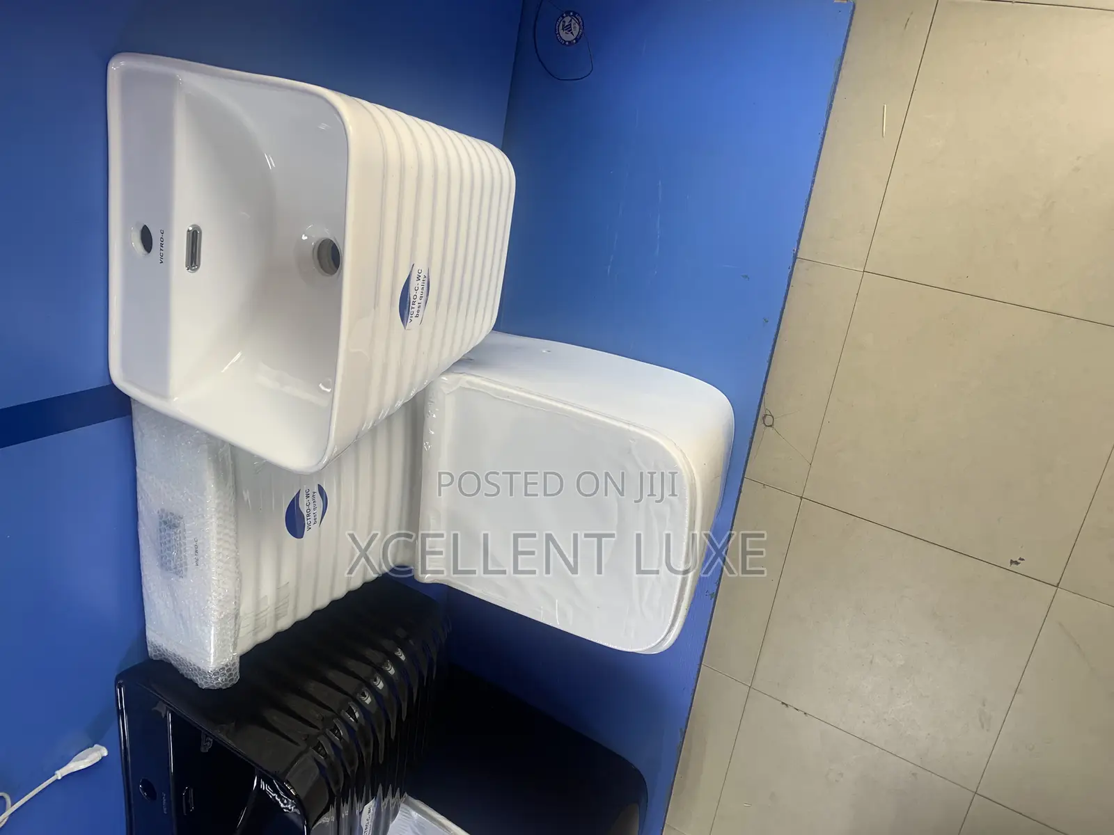 Executive Wc With Suspended Basin