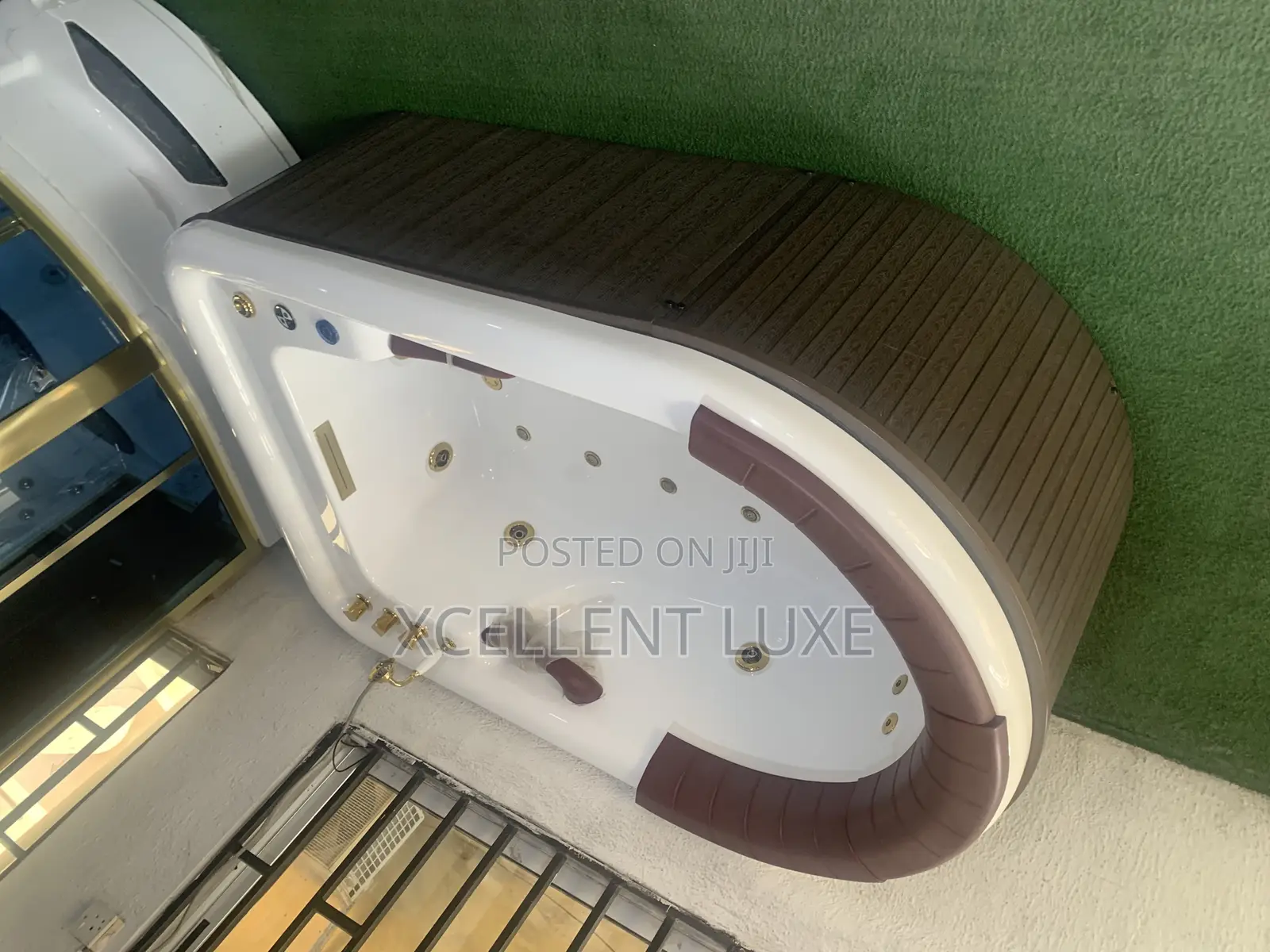 High Performance Executive Jacuzzi