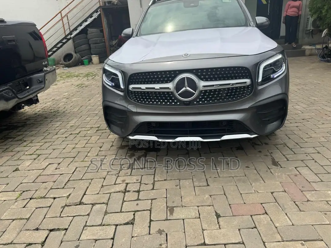 Mercedes-Benz GLB-Class GLB 250 4MATIC 2022 Gray