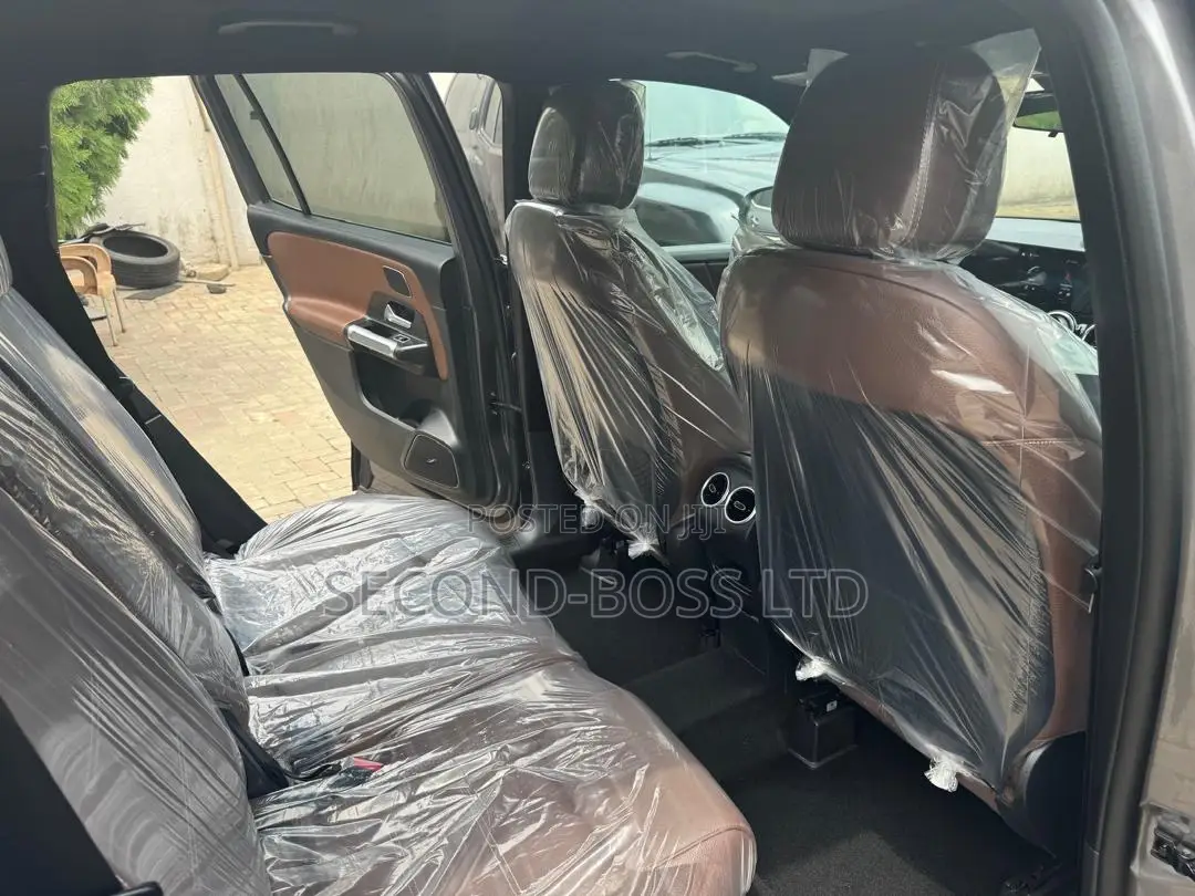 Mercedes-Benz GLB-Class GLB 250 4MATIC 2022 Gray