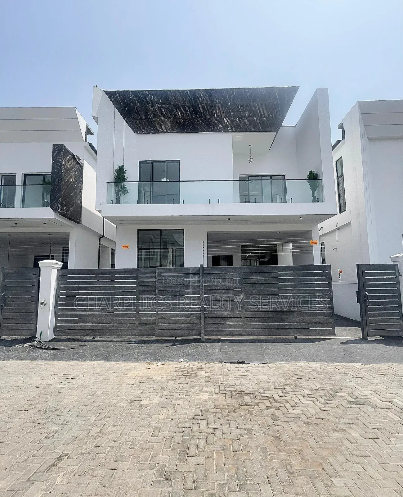 4bdrm Duplex in Lekki for sale