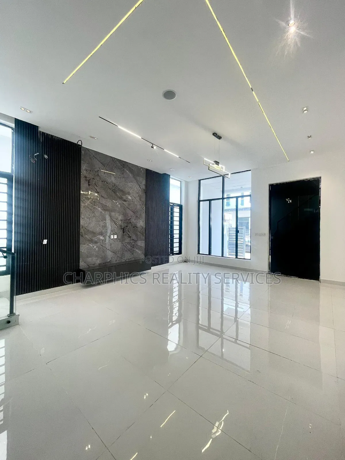 4bdrm Duplex in Lekki for sale