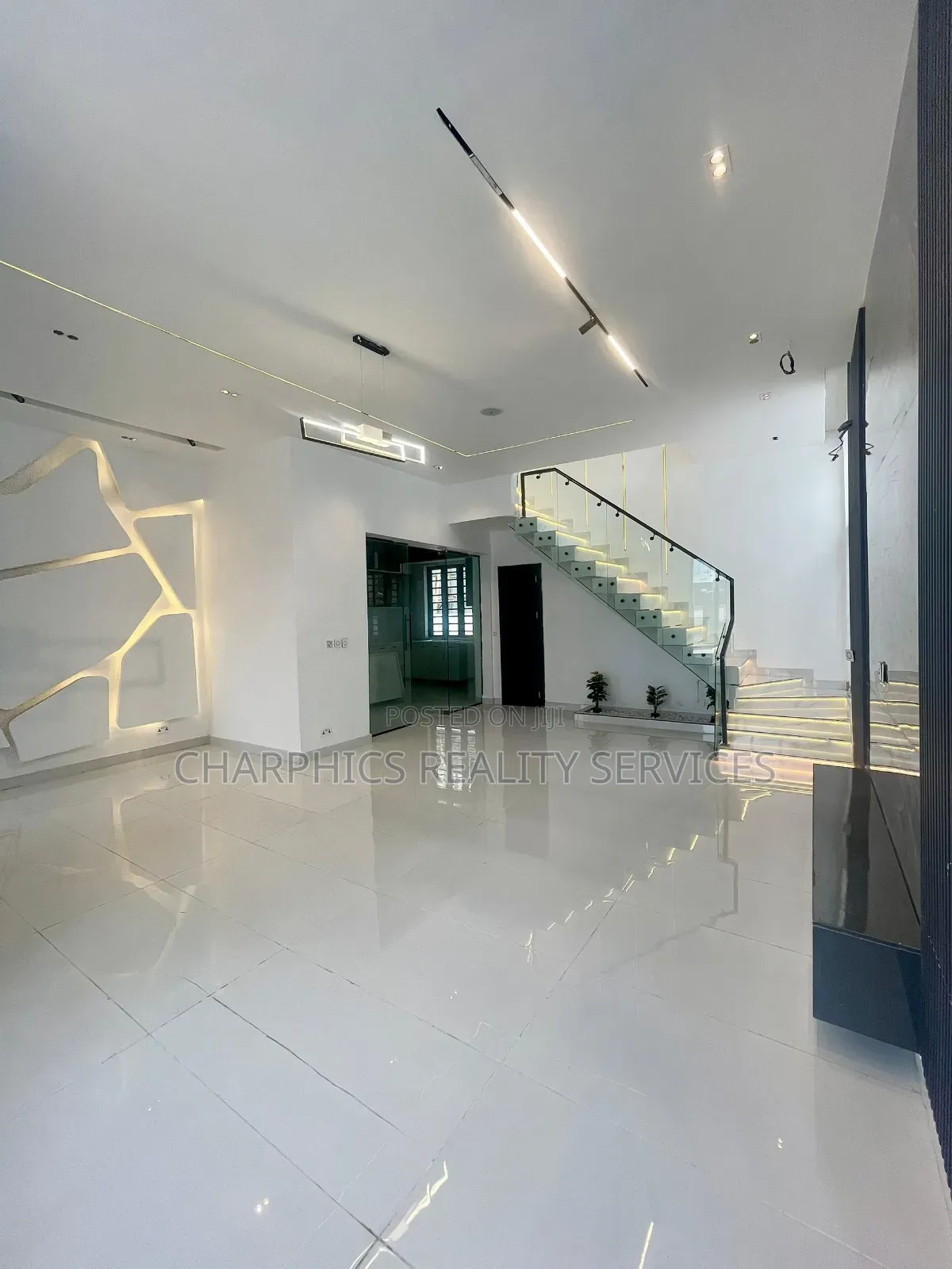 4bdrm Duplex in Lekki for sale
