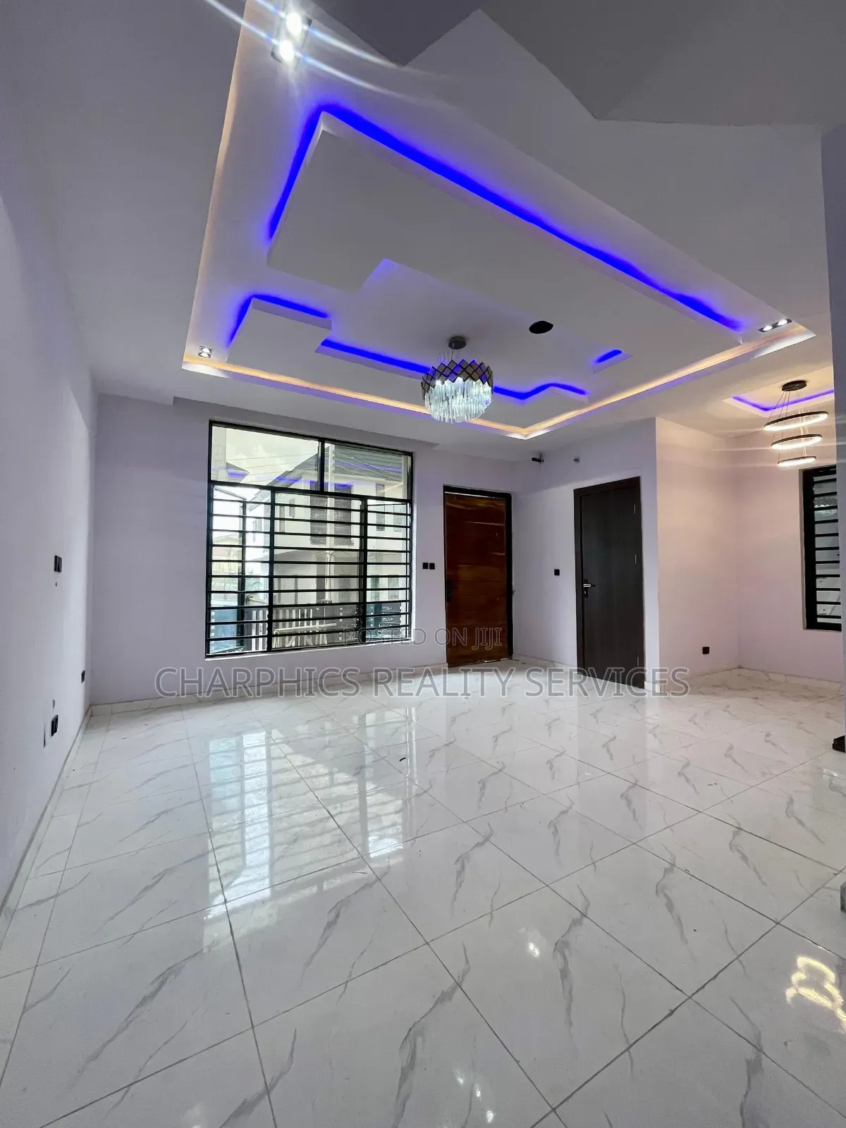 4bdrm Duplex in Ikota for sale