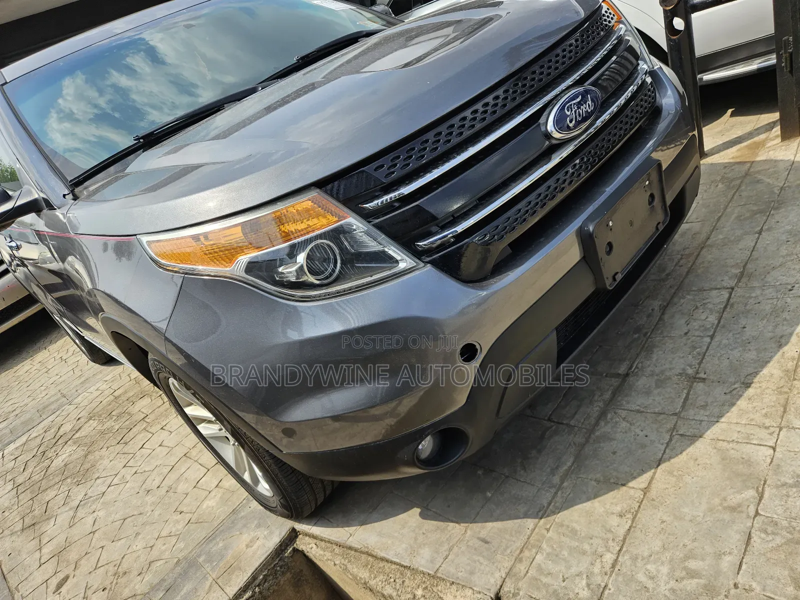 Ford Explorer XLT 4dr SUV AWD (3.5L 6cyl 6A) 2014 Gray