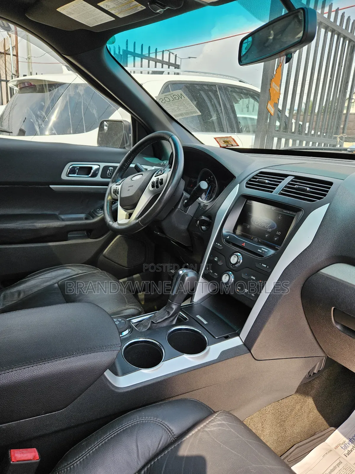 Ford Explorer XLT 4dr SUV AWD (3.5L 6cyl 6A) 2014 Gray