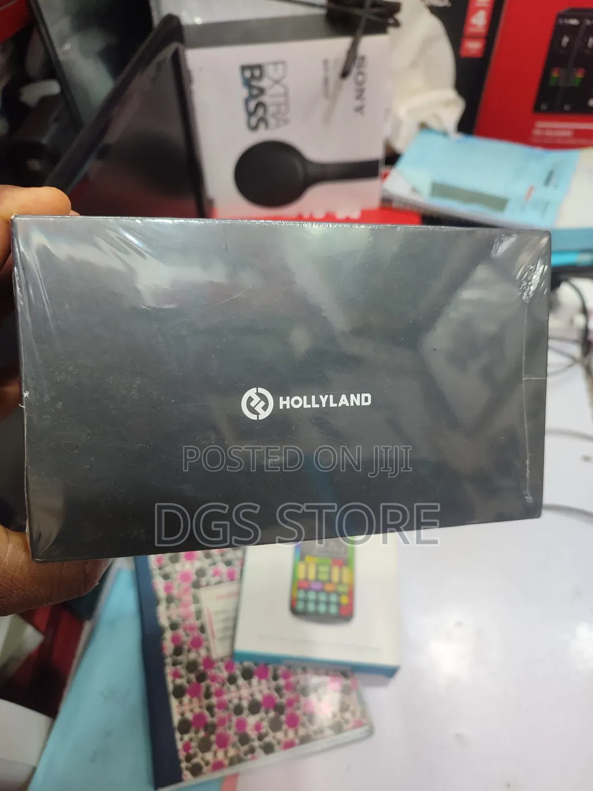 Hollyland Lark Max All in One Wireless Lavalier Microphone