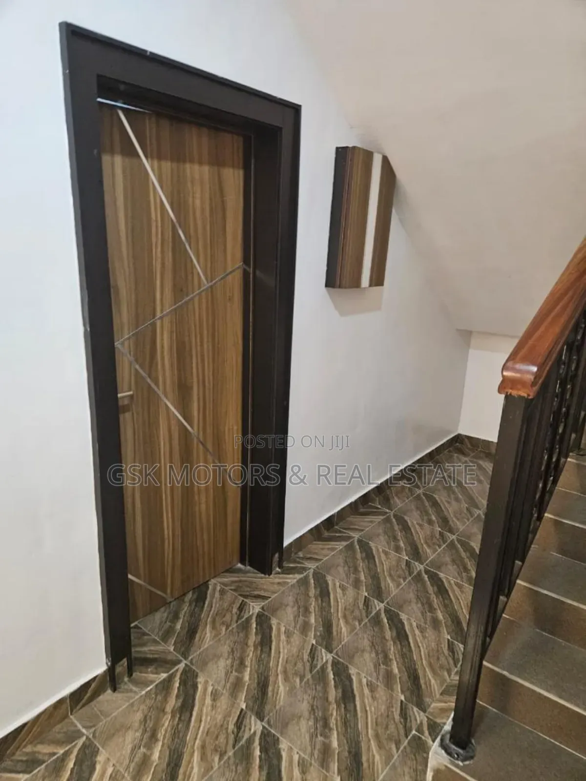 5bdrm Duplex in Ilasan Housing for sale
