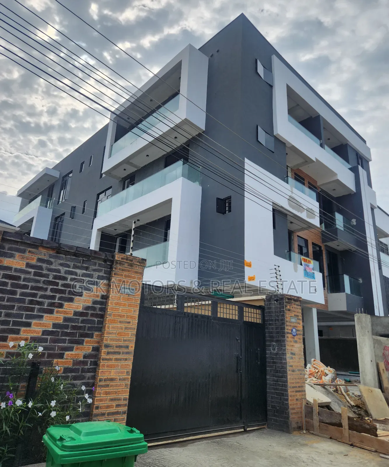 2bdrm Block of Flats in Ilasan for sale