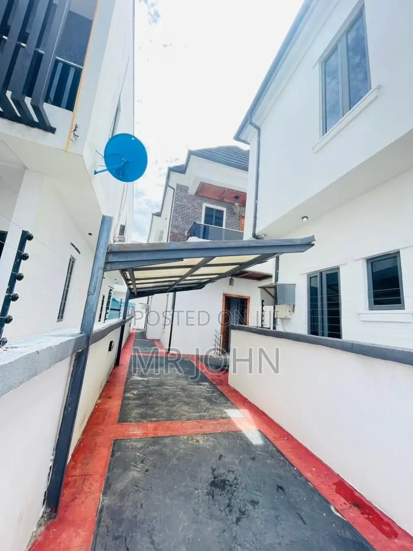 4bdrm House in Lekki for rent