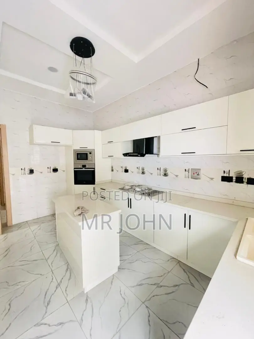 4bdrm House in Lekki for rent