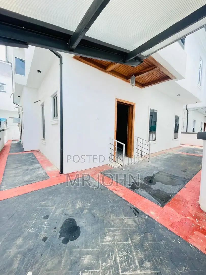 4bdrm House in Lekki for rent
