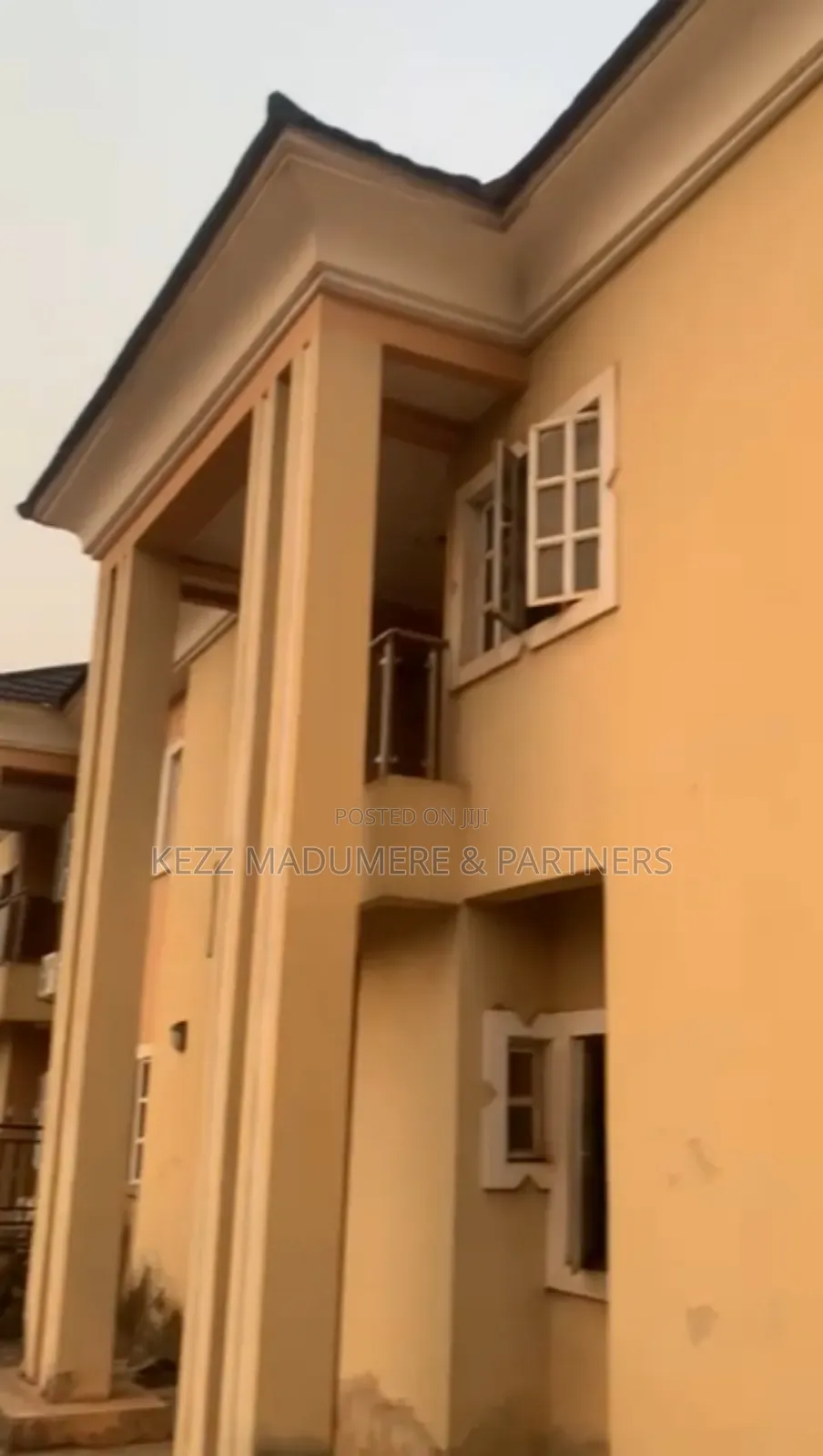 7bdrm Duplex in Independence Layout for sale