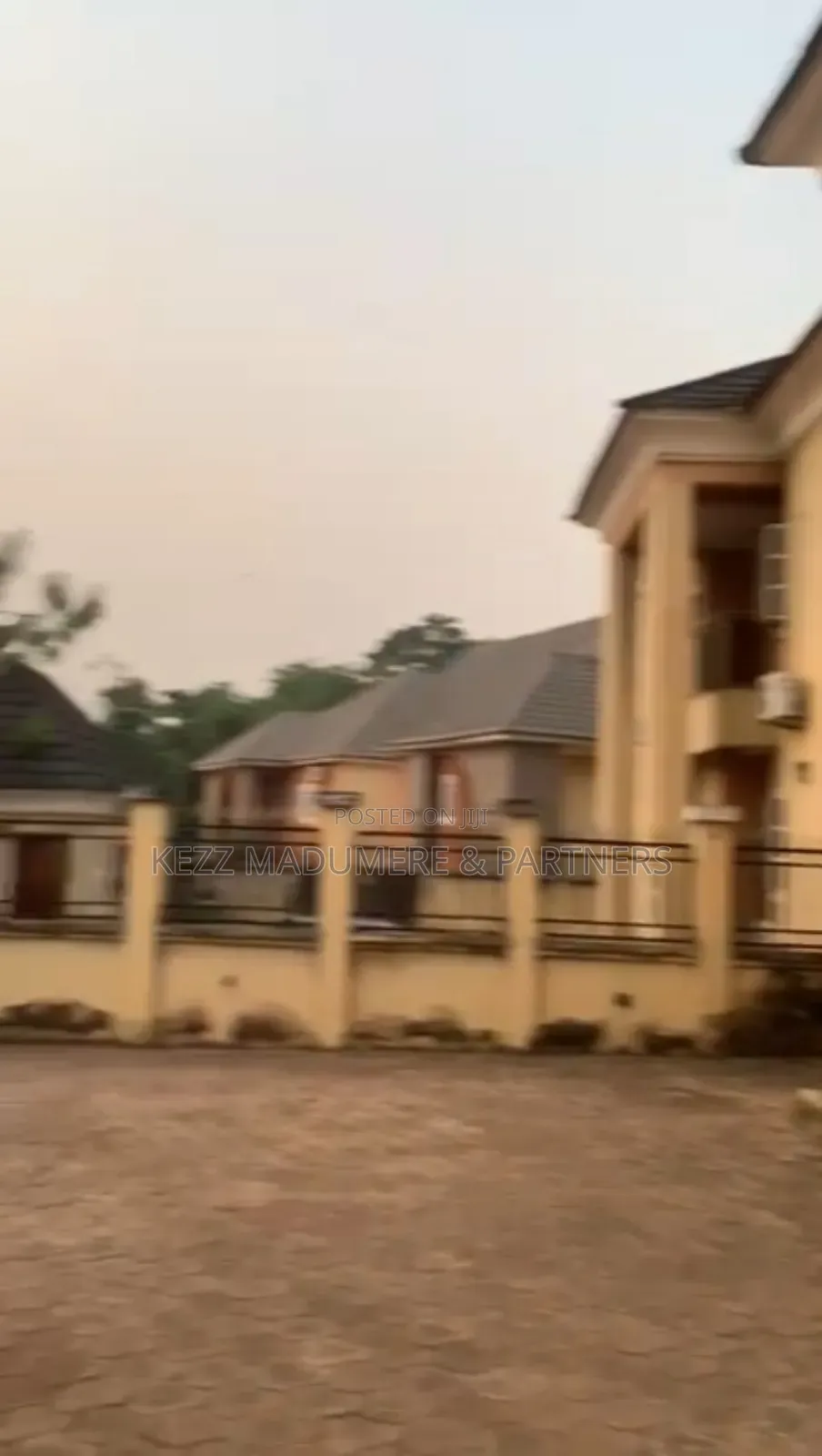7bdrm Duplex in Independence Layout for sale