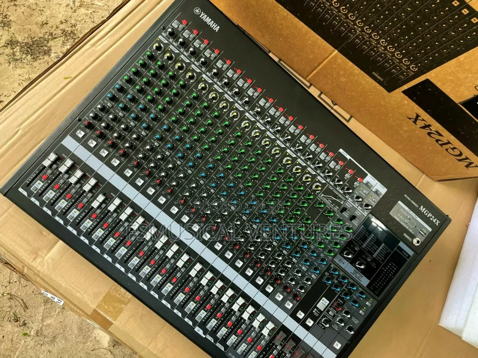 Yamaha MGP24X Premium Mixer Console 24 Channels With EFT