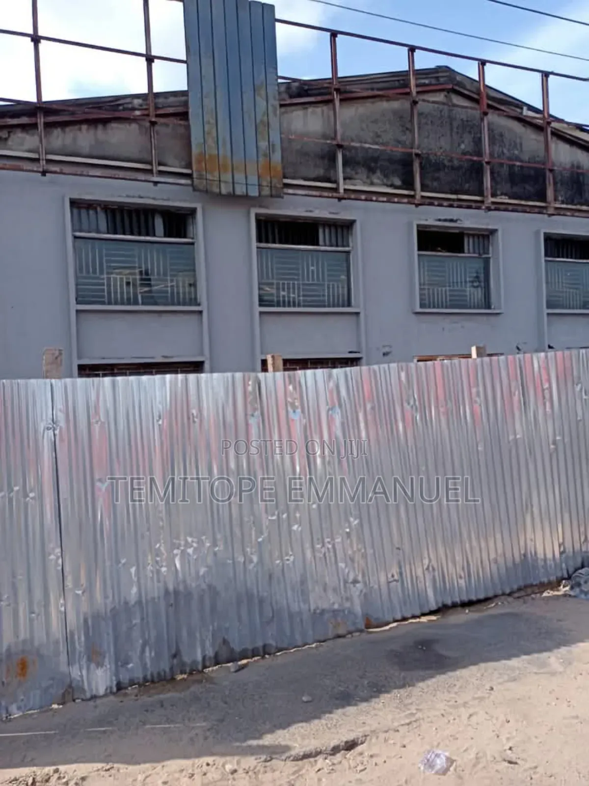 Commercial Wearhouse on the Road 3200sqm Land