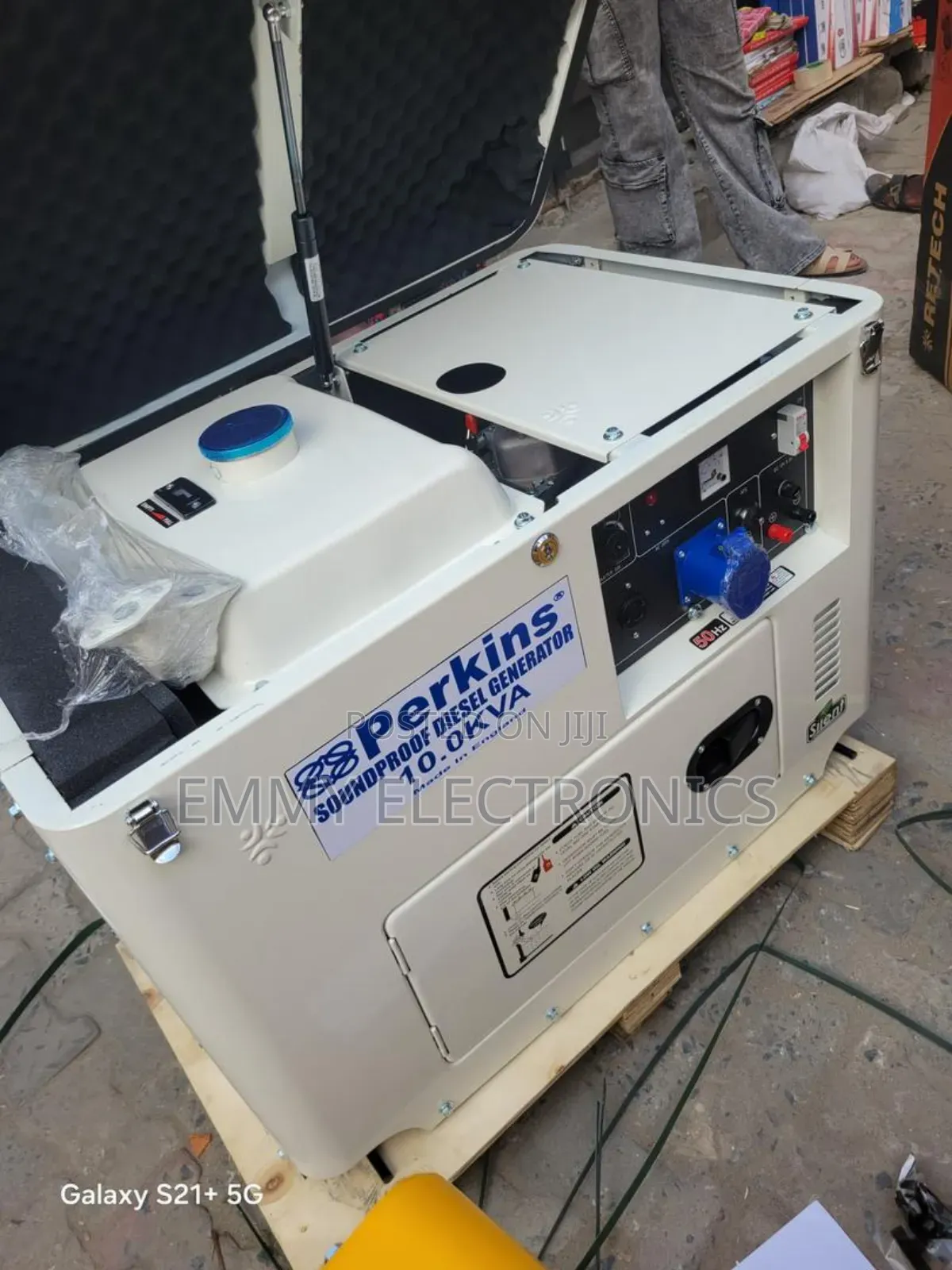 10kva Perkins Diesel Soundproof Generator 100% Copper Coil