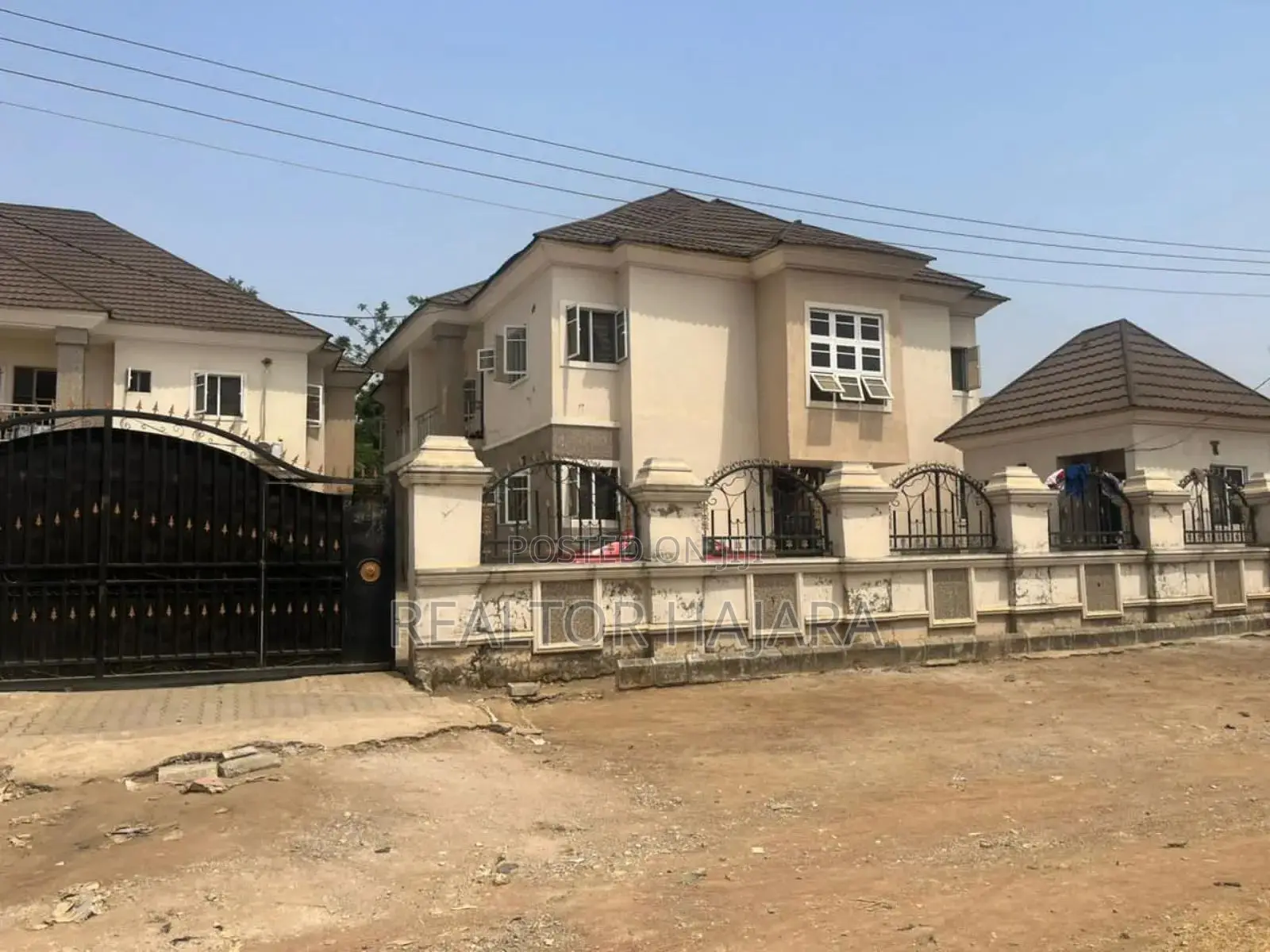 Furnished 10bdrm Chalet in Phase 2, FHA for sale